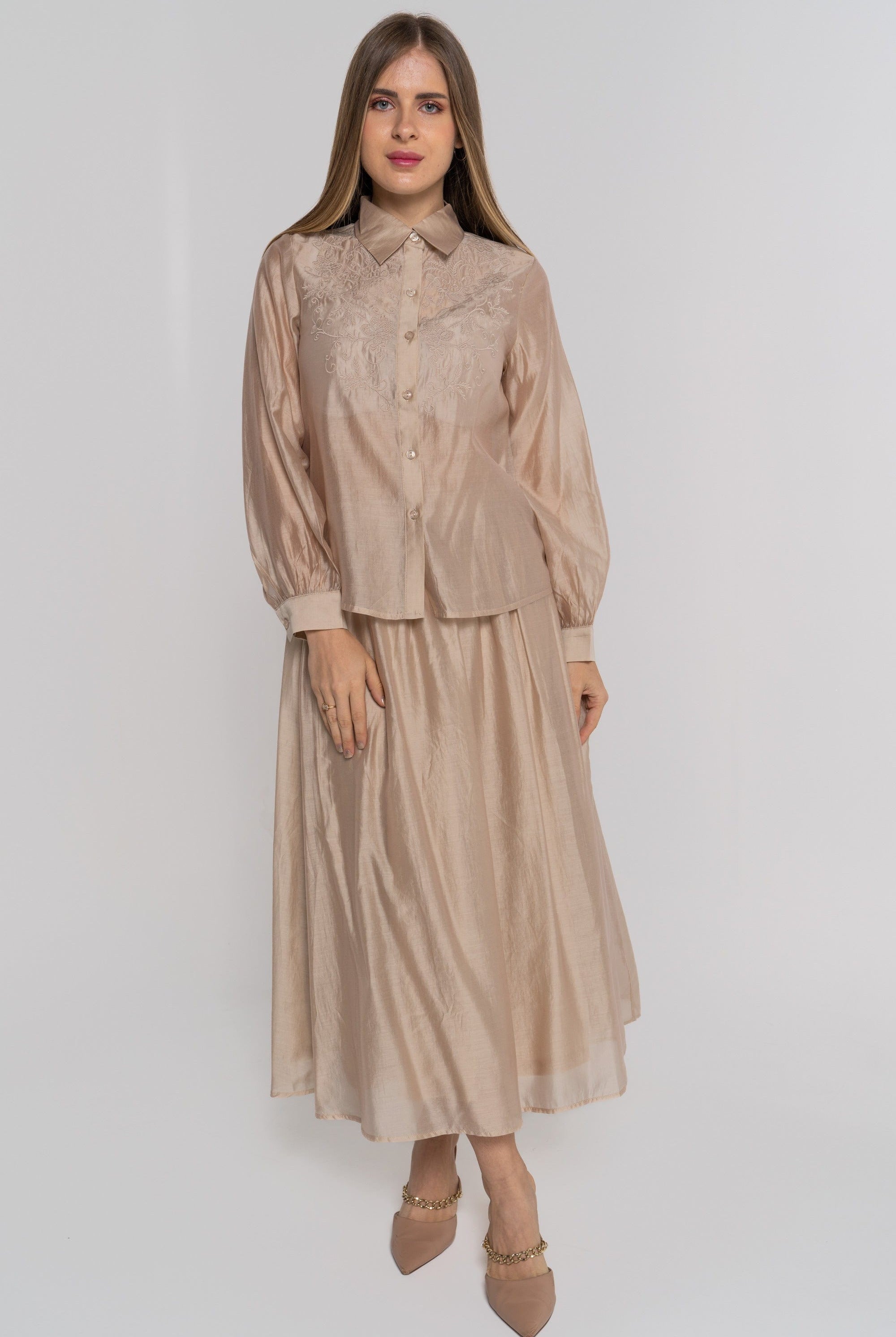 نتشي تنورة سادة واسعة ميدي