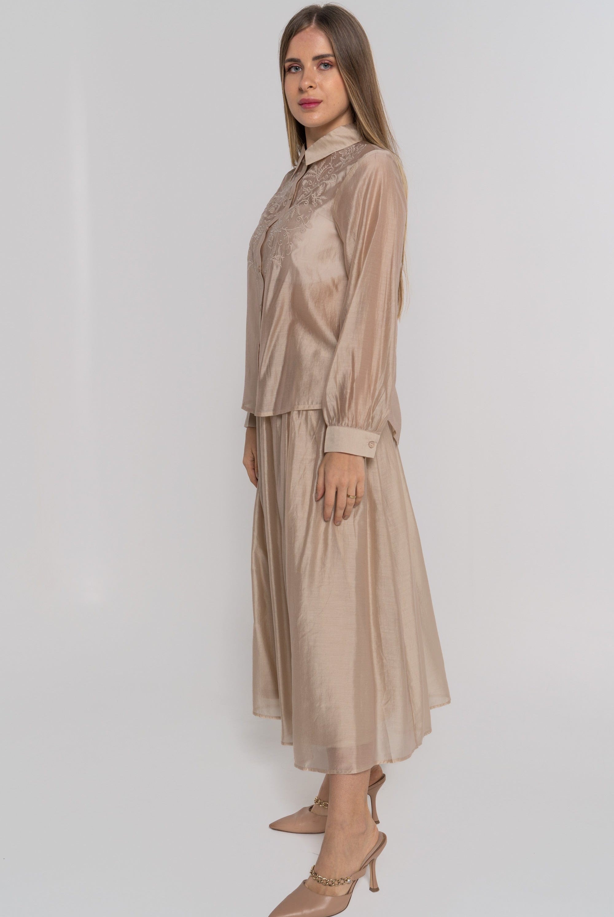 نتشي تنورة سادة واسعة ميدي