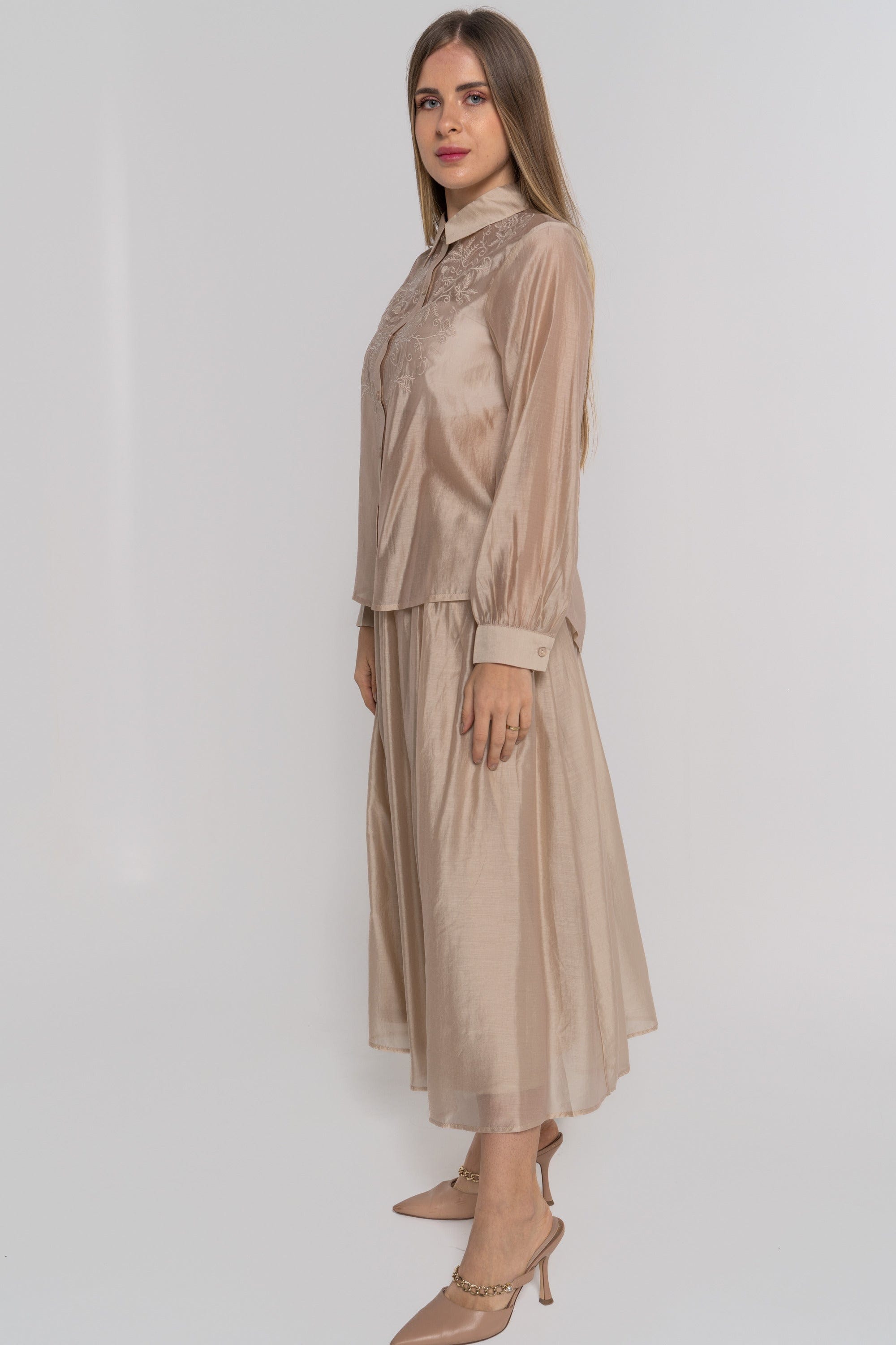 نتشي تنورة سادة واسعة ميدي