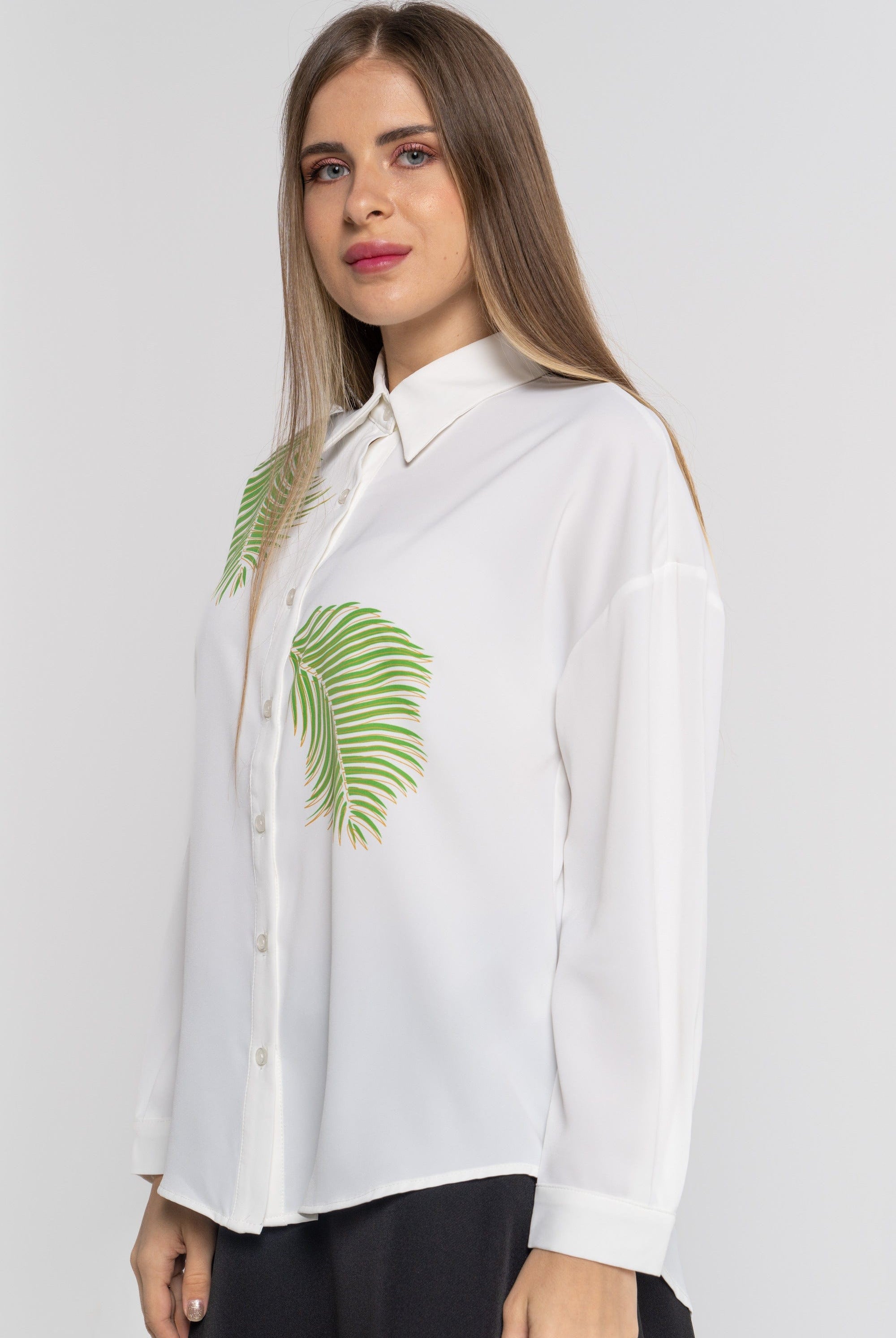 نتشي قميص نسائي مشجر بأكمام طويلة