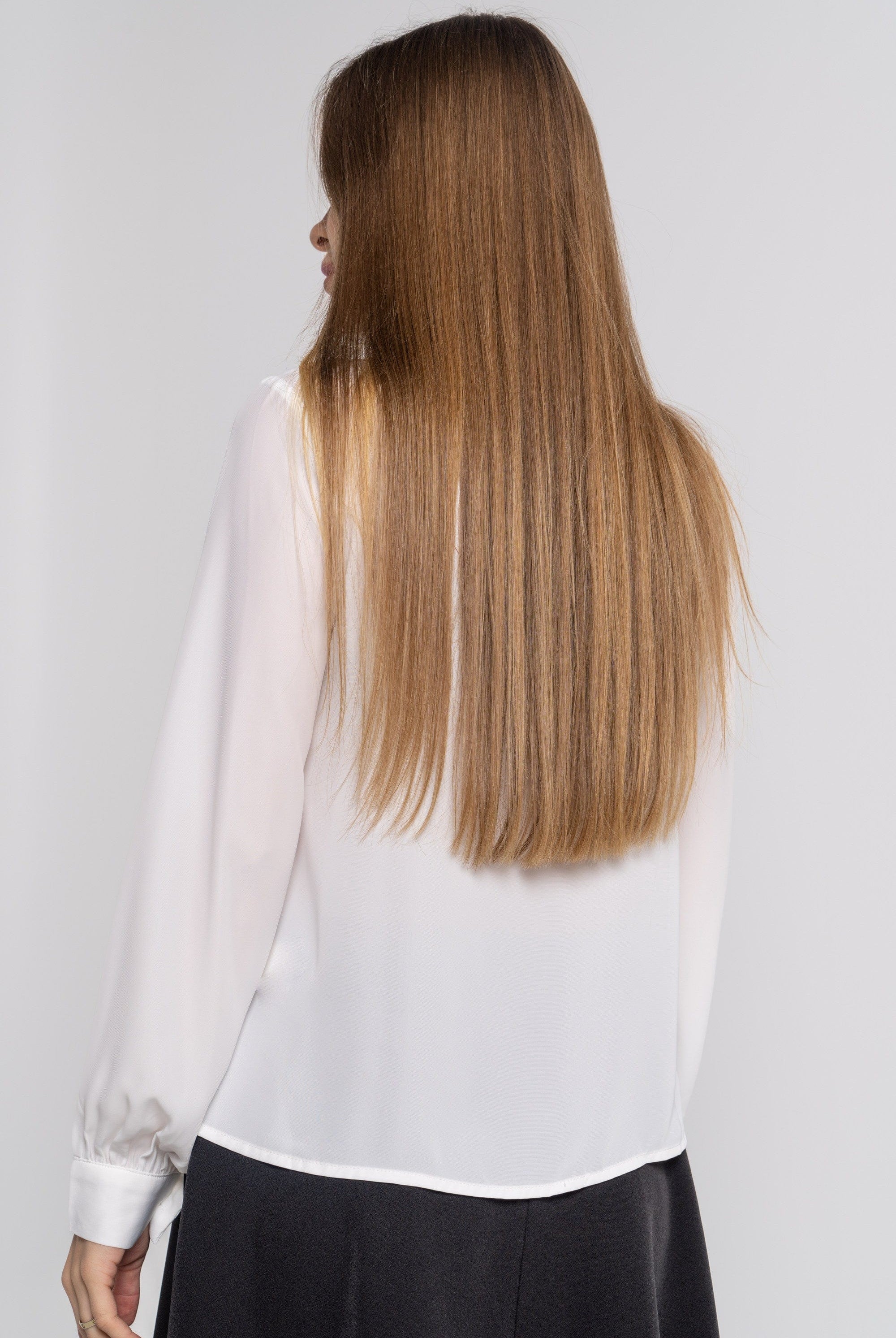 نتشي بلوزة سادة بخطوط واسعة كم طويل