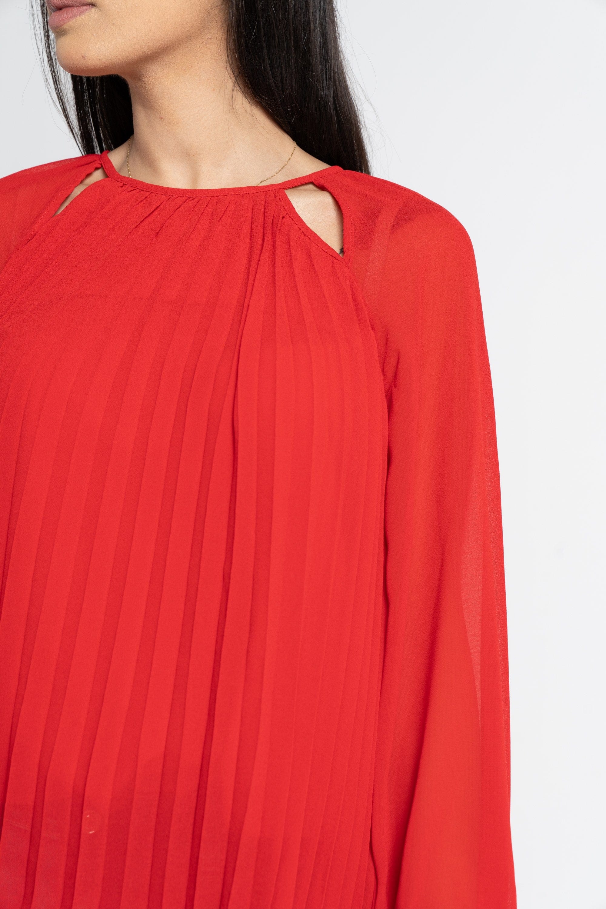 نتشي بلوزة بأكمام طويلة سادة بكسرات بفتحات نسائي