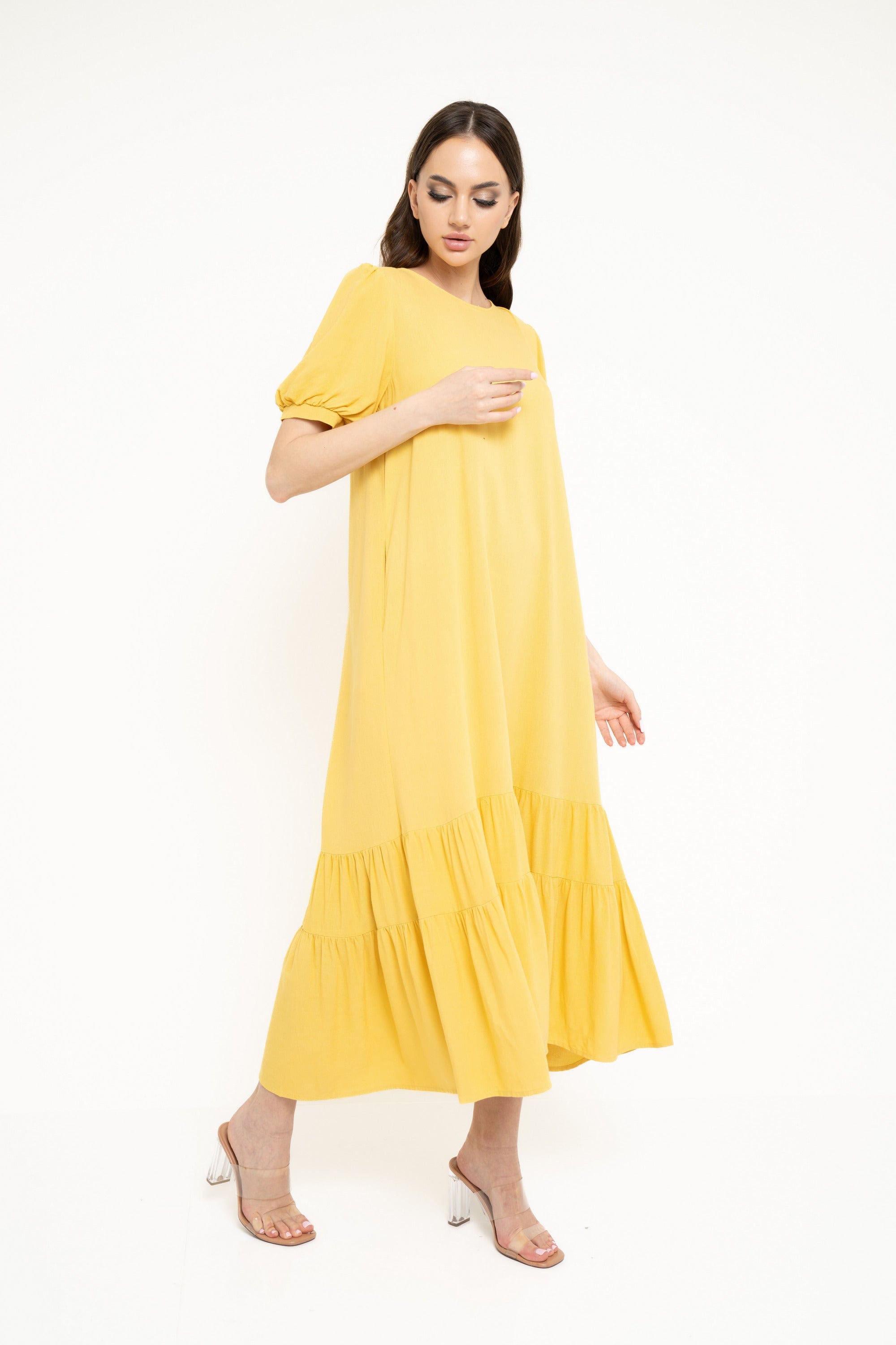 نتشي فستان ميدي سادة بكسرات من أسفل كم قصير نسائي