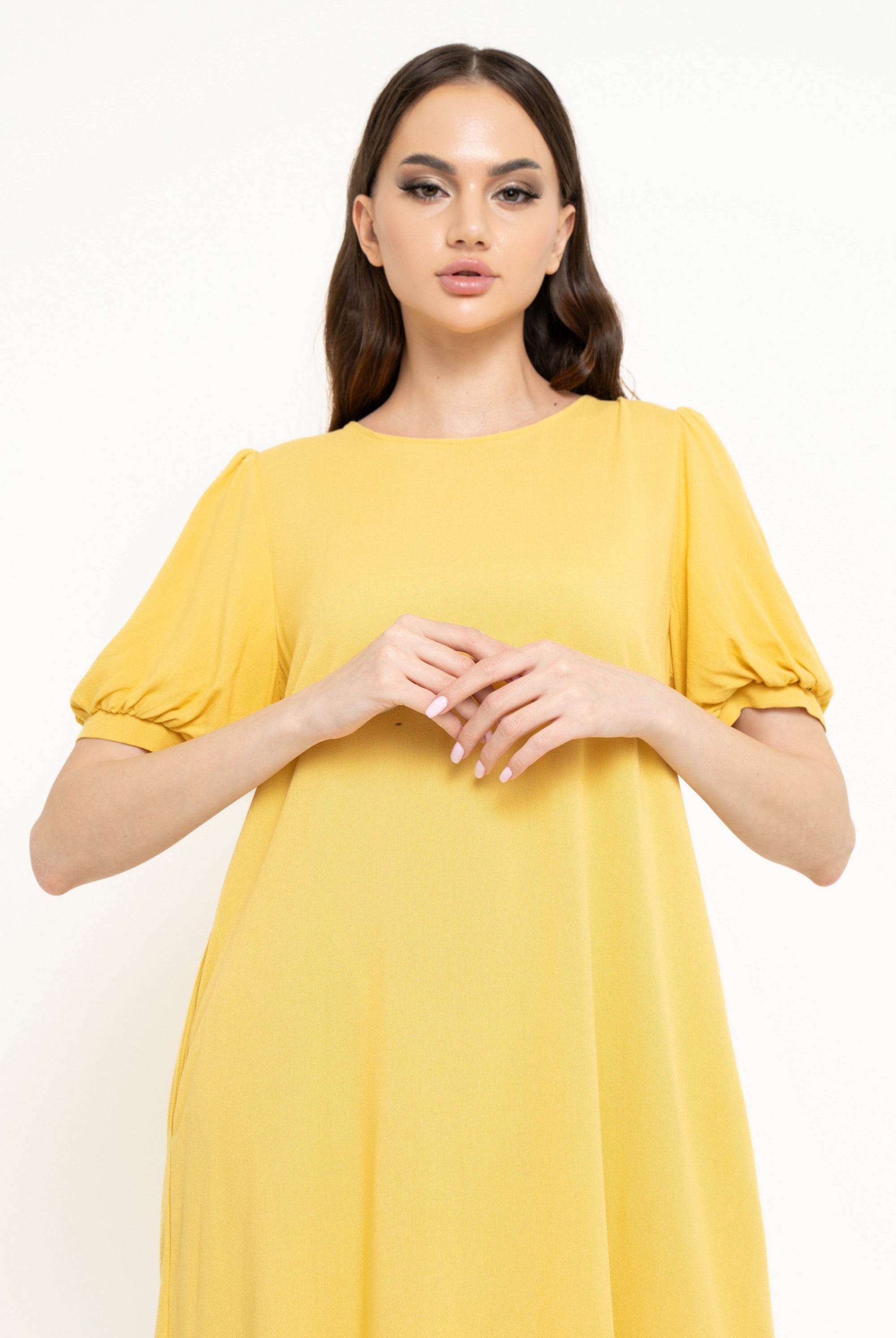 نتشي فستان ميدي سادة بكسرات من أسفل كم قصير نسائي