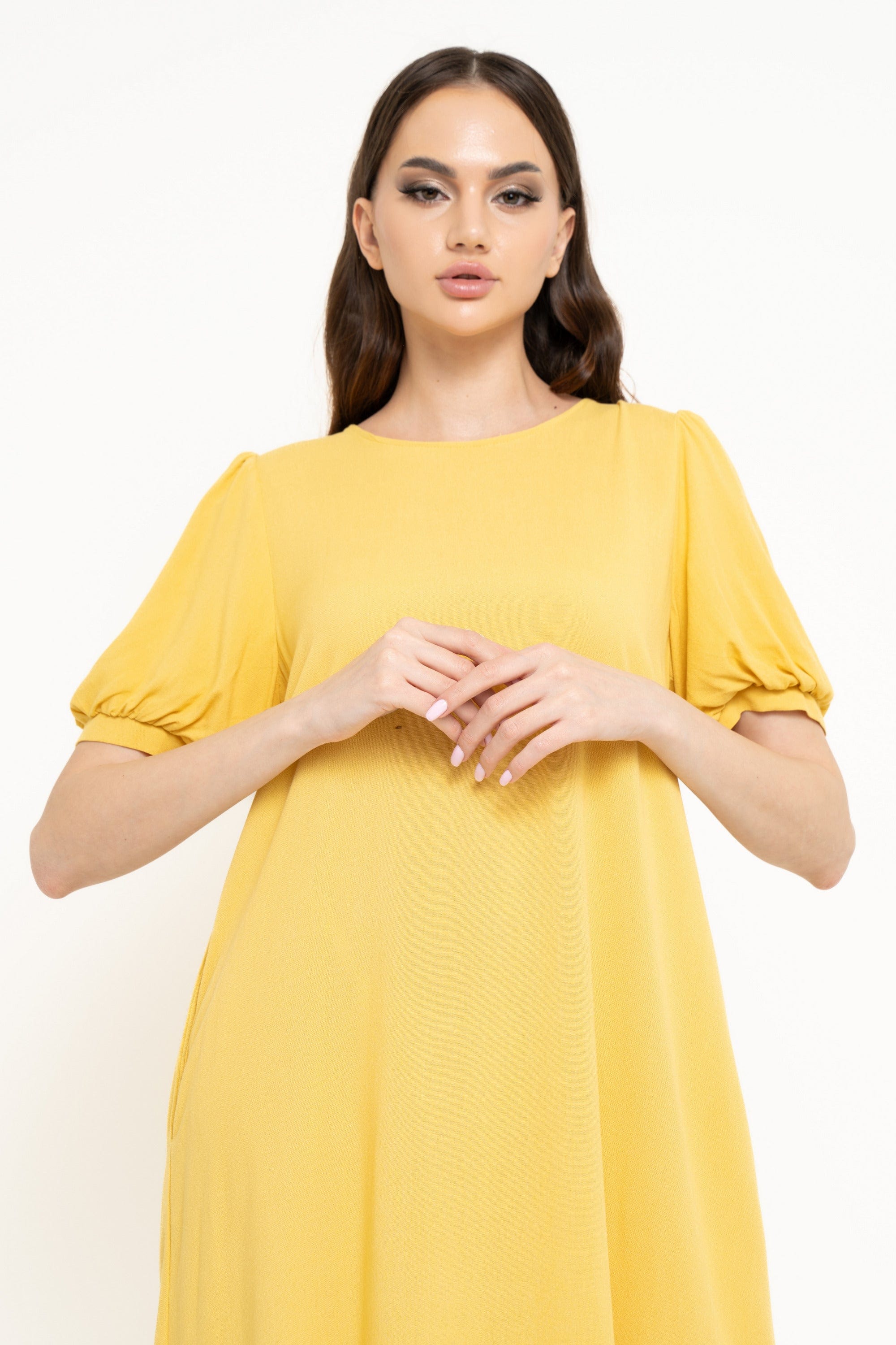 نتشي فستان ميدي سادة بكسرات من أسفل كم قصير نسائي