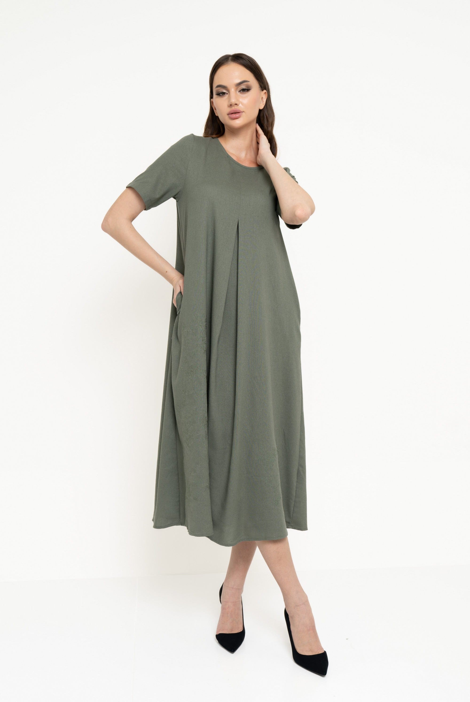 نتشي فستان ميدي سادة نص كم نسائي