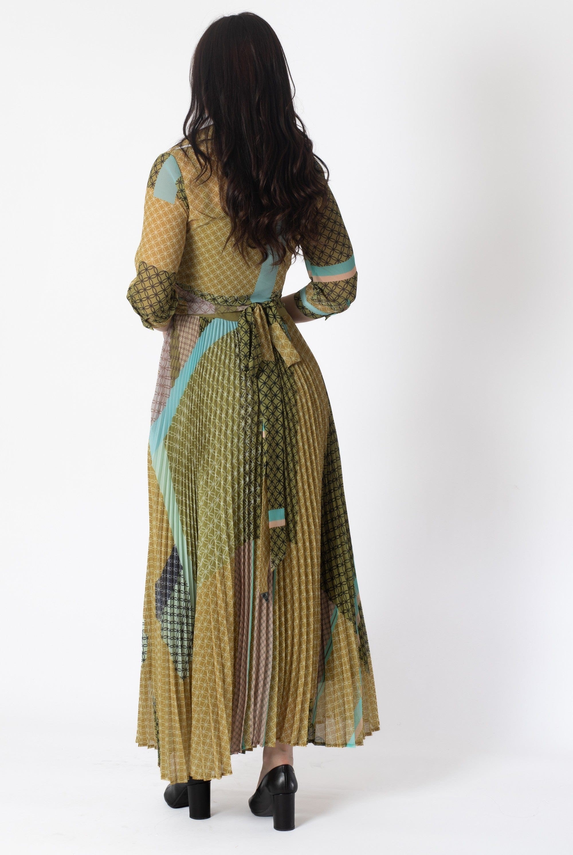 يولا فستان ماكسي بليسيه مخصر منقوش نسائي