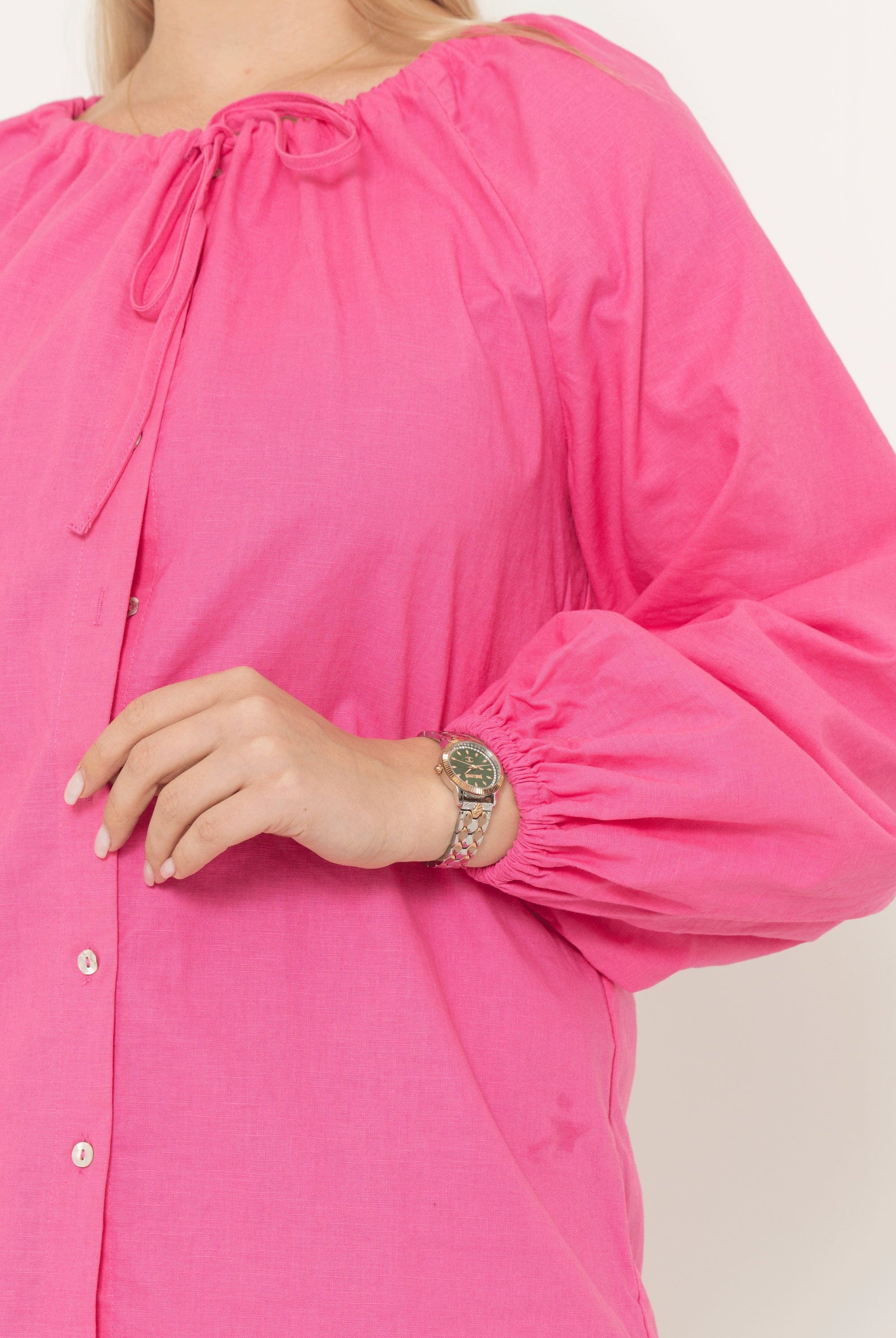 يولا بلوزة سادة برقبة دائرية كم طويل نسائي