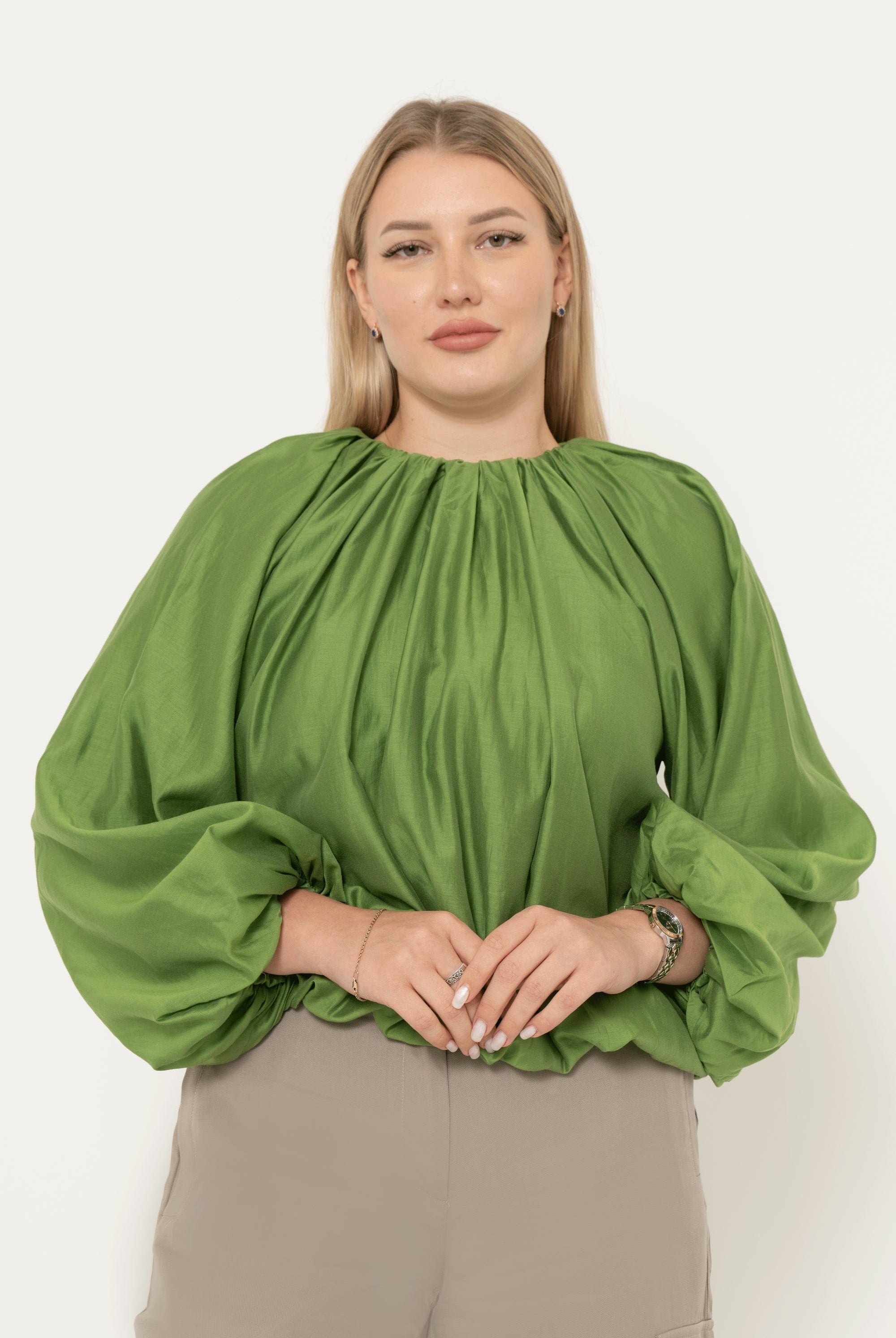 يولا بلوزة بف مكشكشة سادة كم طويل نسائي