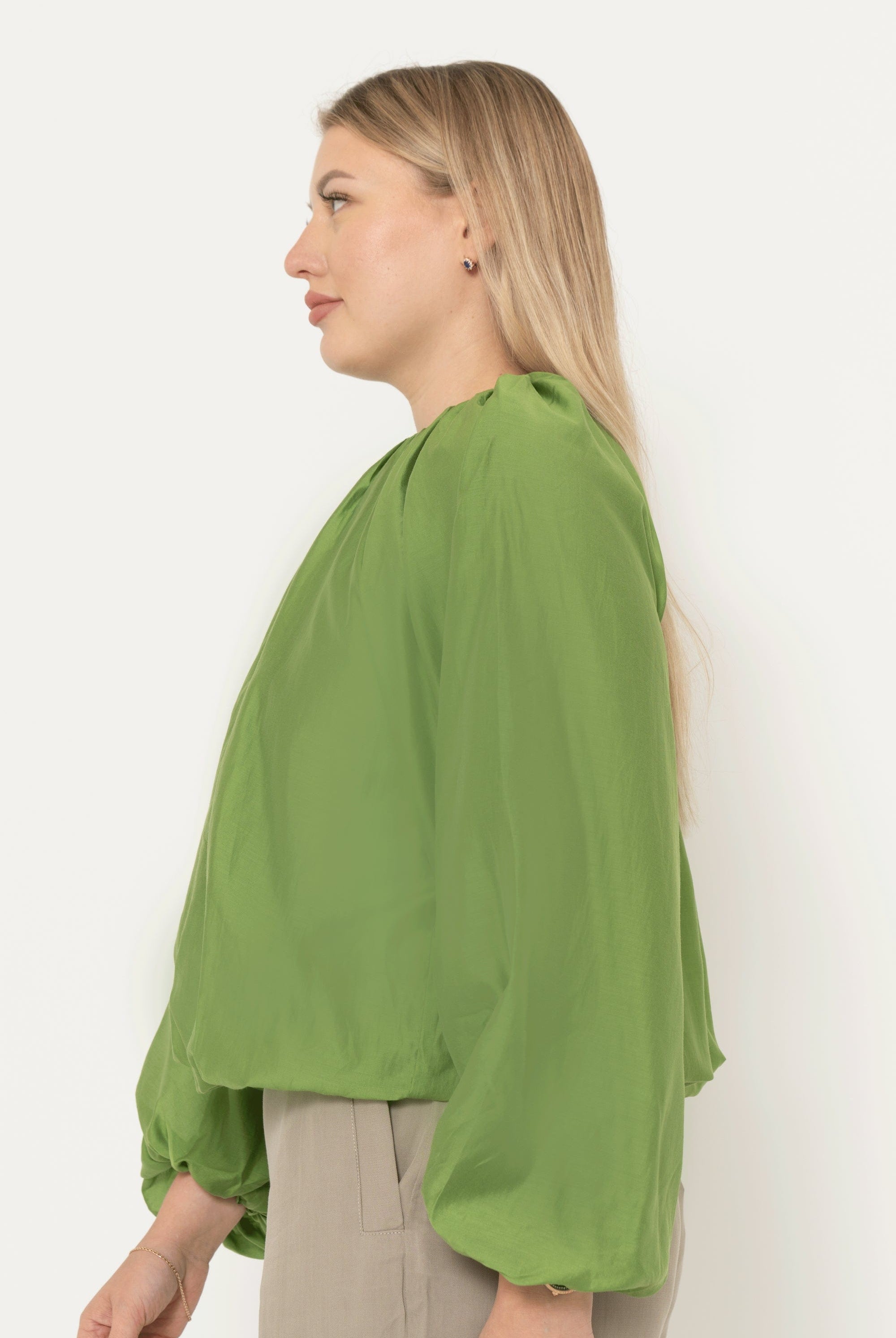 يولا بلوزة بف مكشكشة سادة كم طويل نسائي