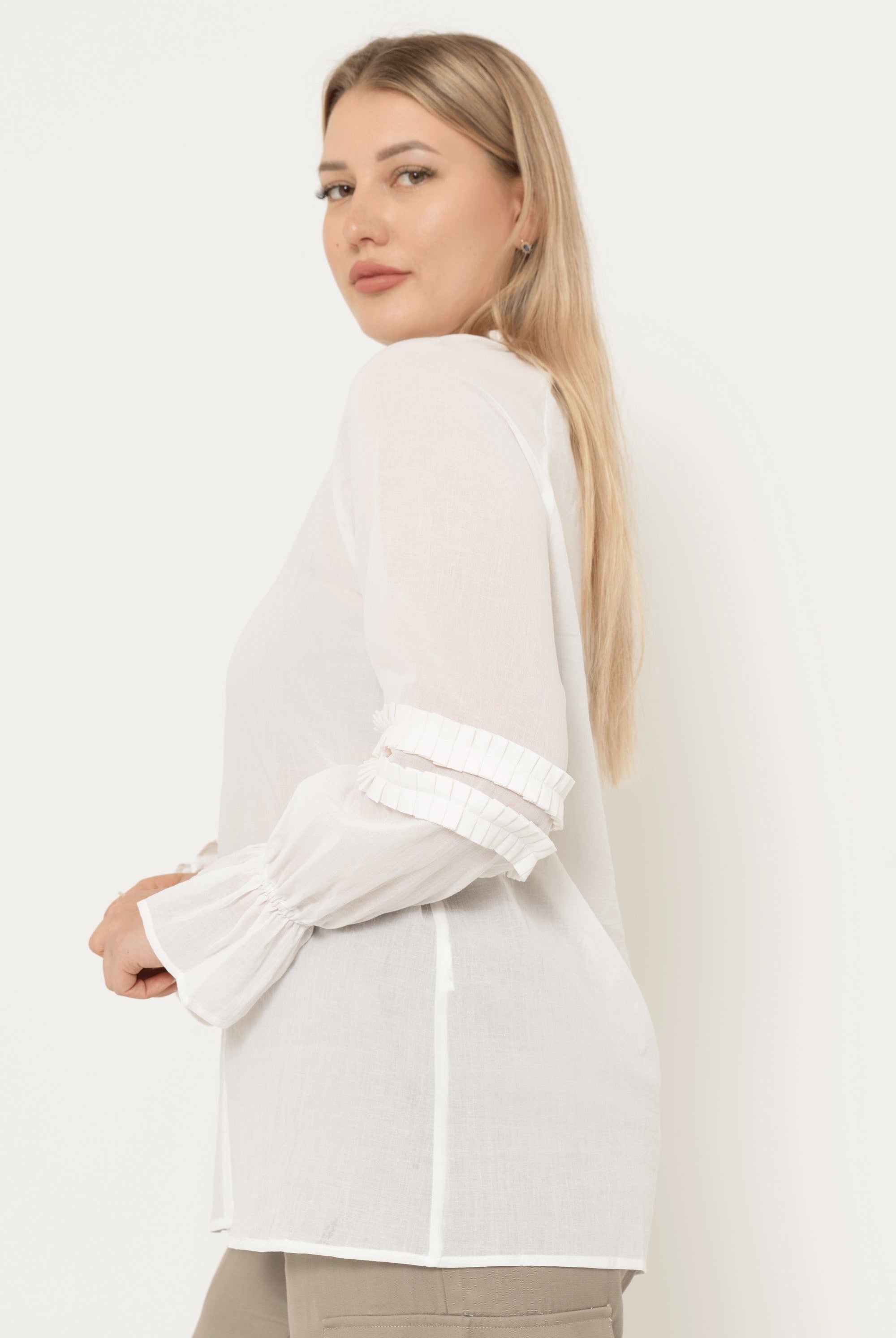 يولا بلوزة سادة بأزرار أمامية كم طويل مكشكش نسائي