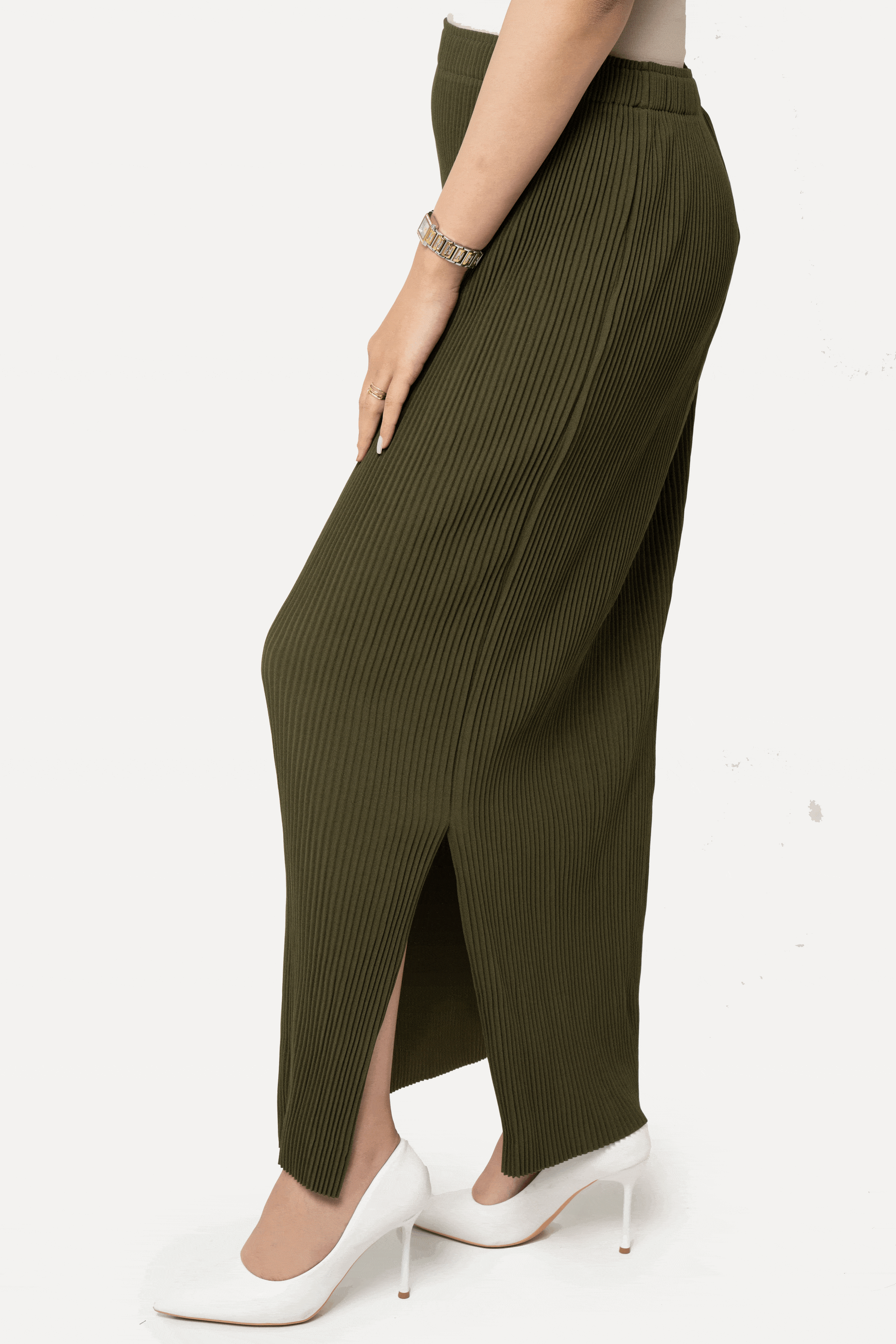 نتشي تنورة طويلة ضيقة مضلعة بفتحة جانبية