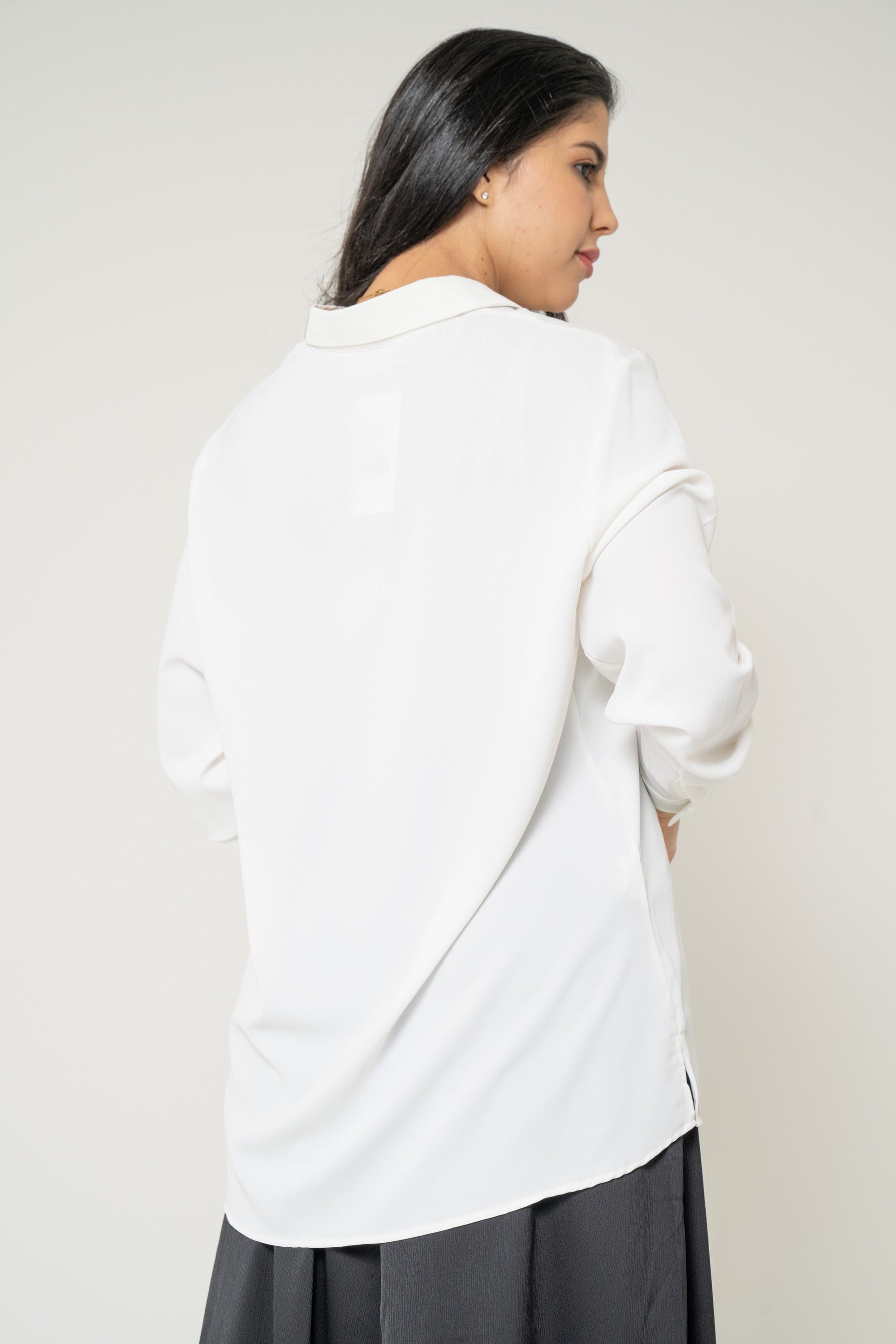 يولا بلوزة نسائية قميص طويل ساده للدوام