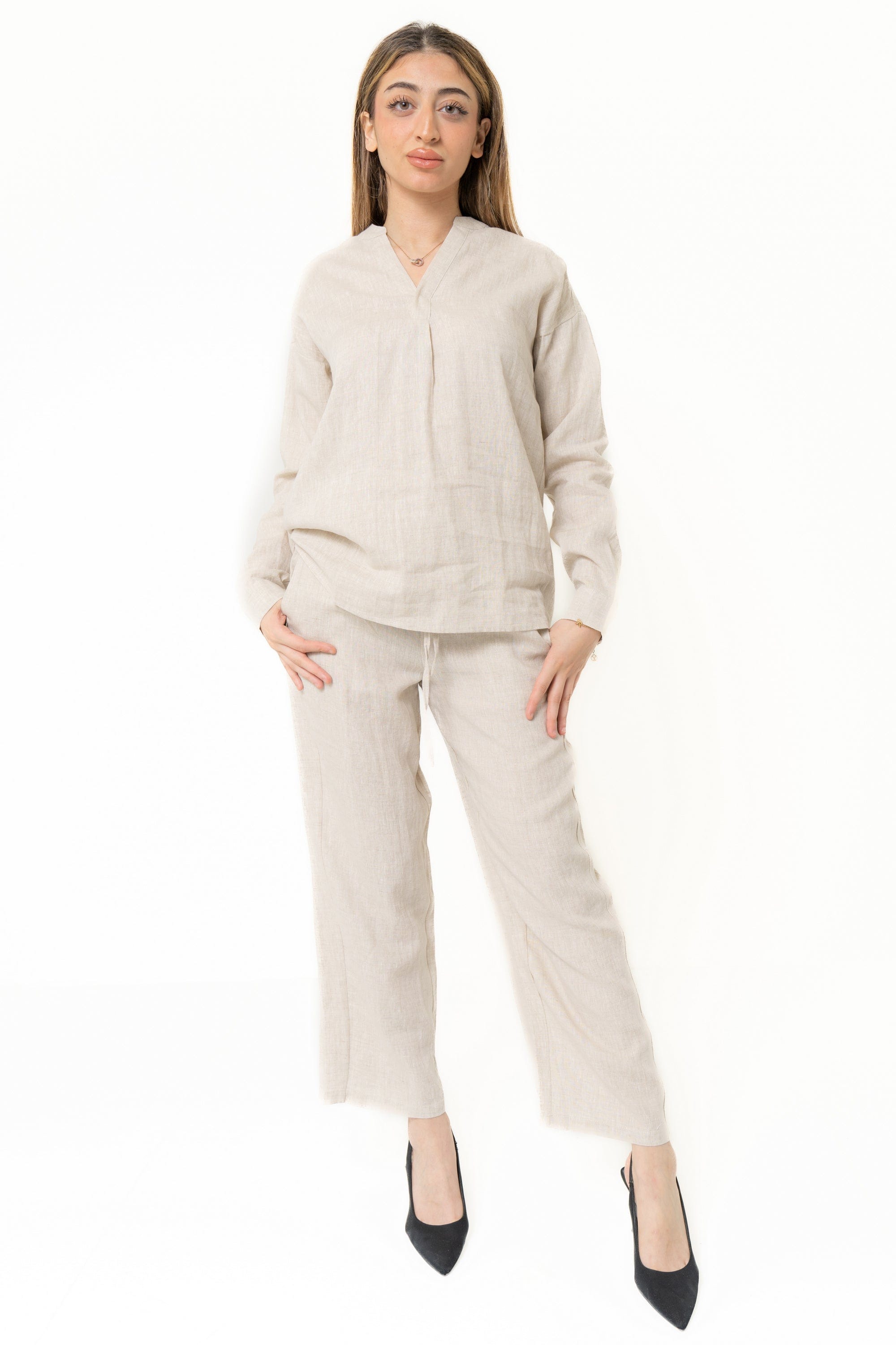 يولا بلوزة نسائي بكم طويل ساده بفتحه عالرقبه