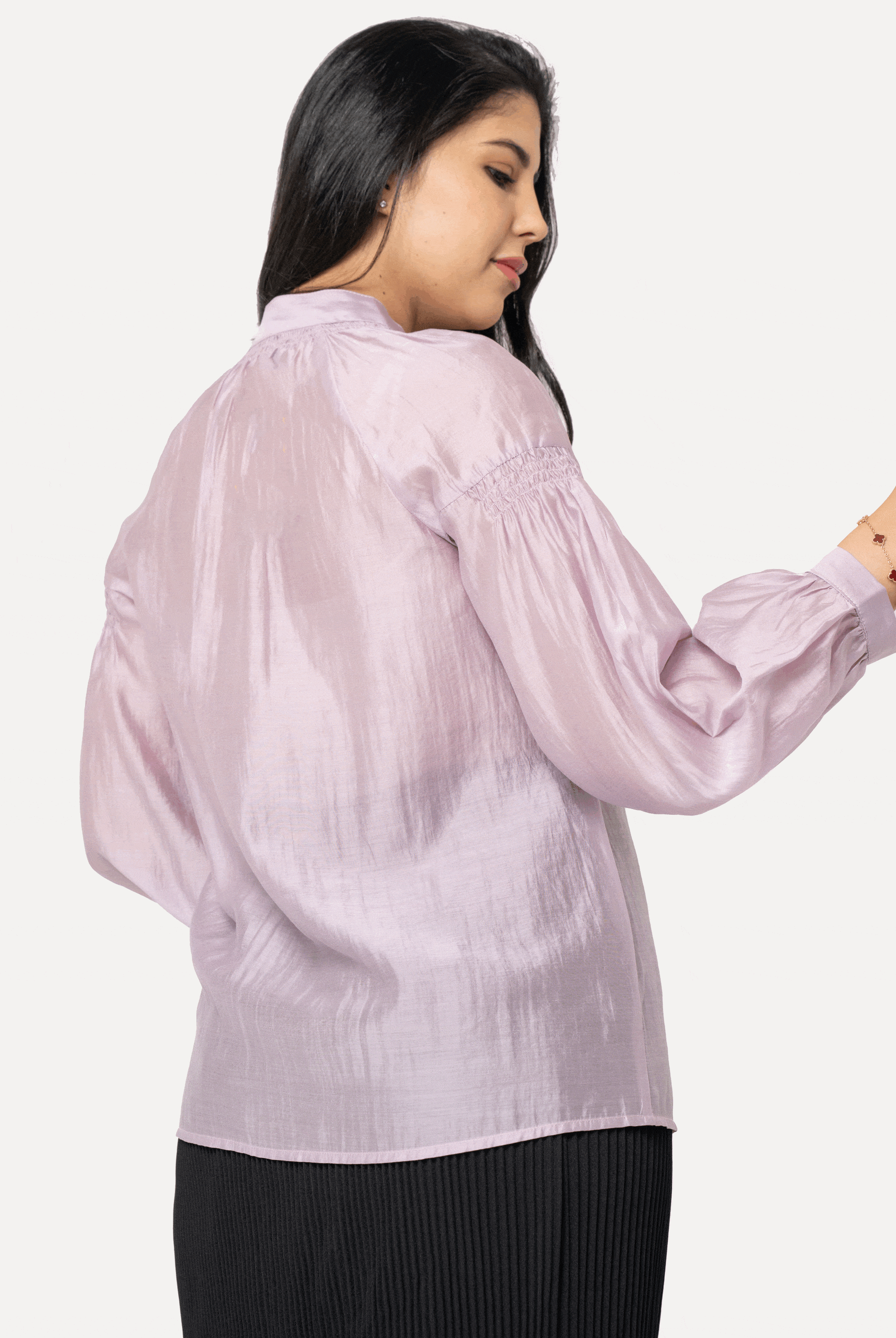 نتشي قميص شيفون شفاف بأزرار أمامية كم طويل