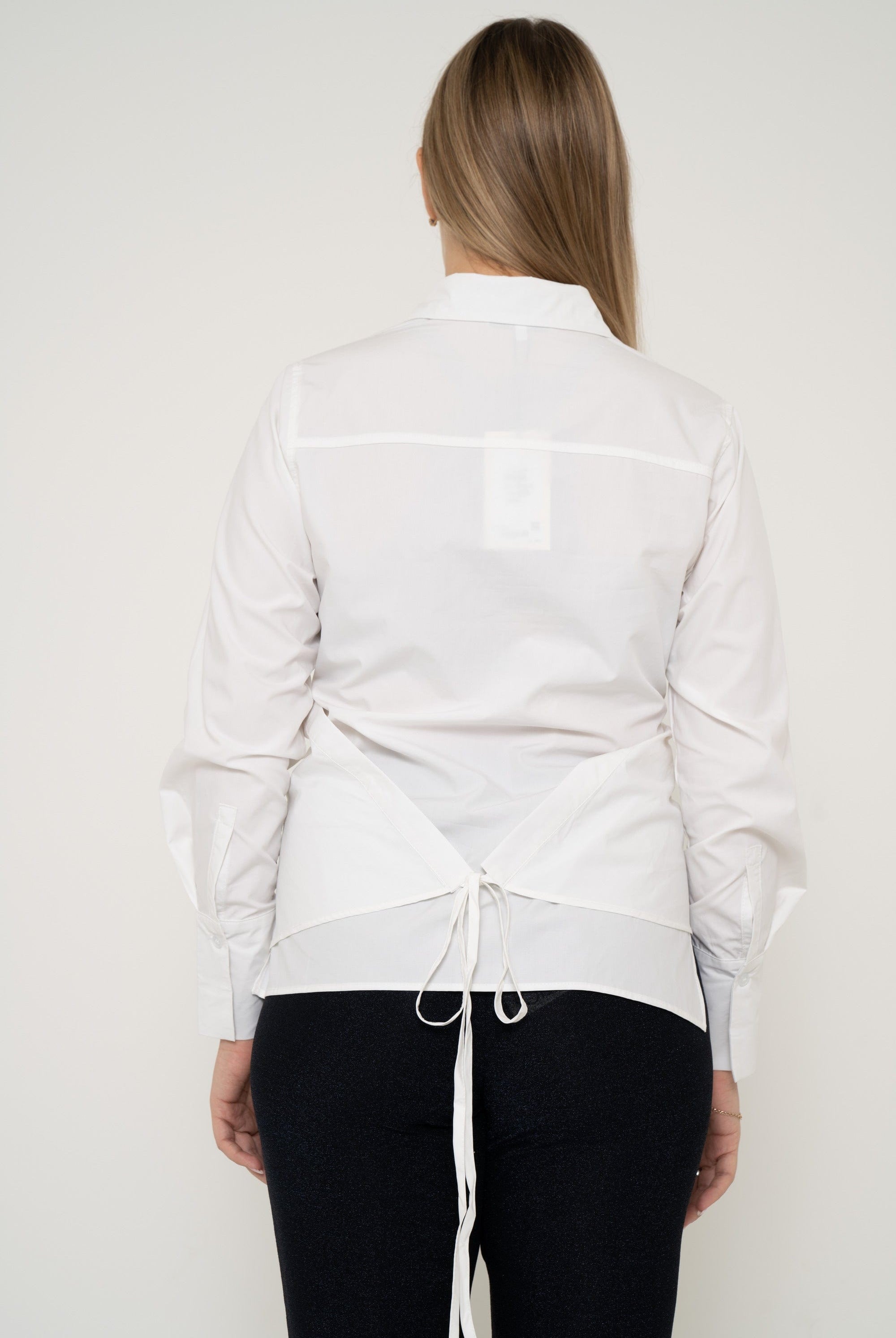 يولا بلوزة سادة نسائية بكم طويل وقصه لف على الخصر