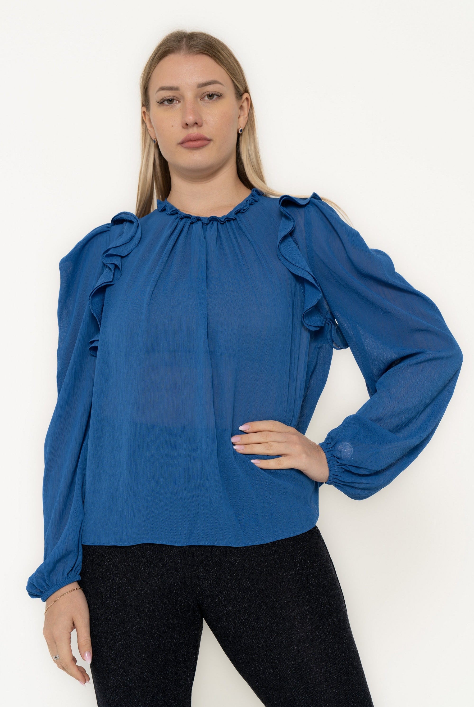 يولا بلوزة شيفون نسائية سادة بقصة كشكش على الكتف وكم طويل