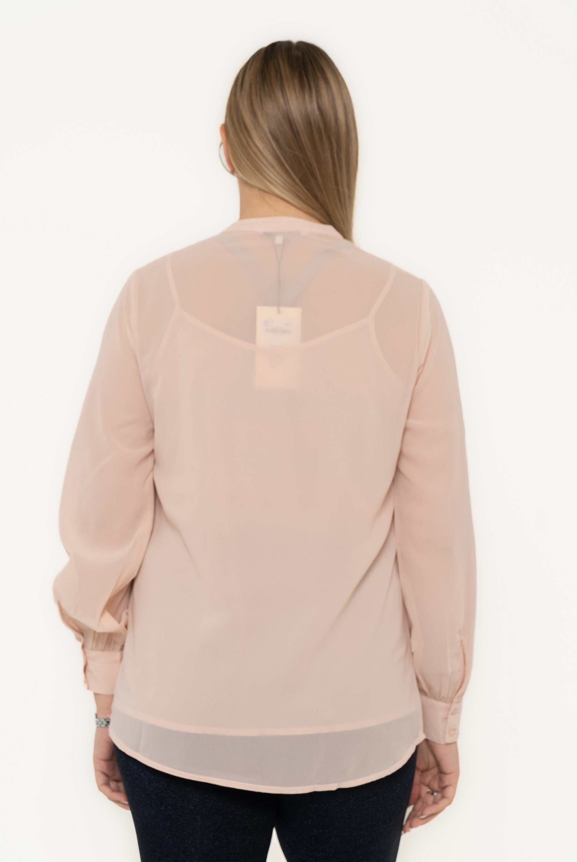 يولا بلوزة نسائية شيفون مطرزة من الامام وبأكمام طويلة