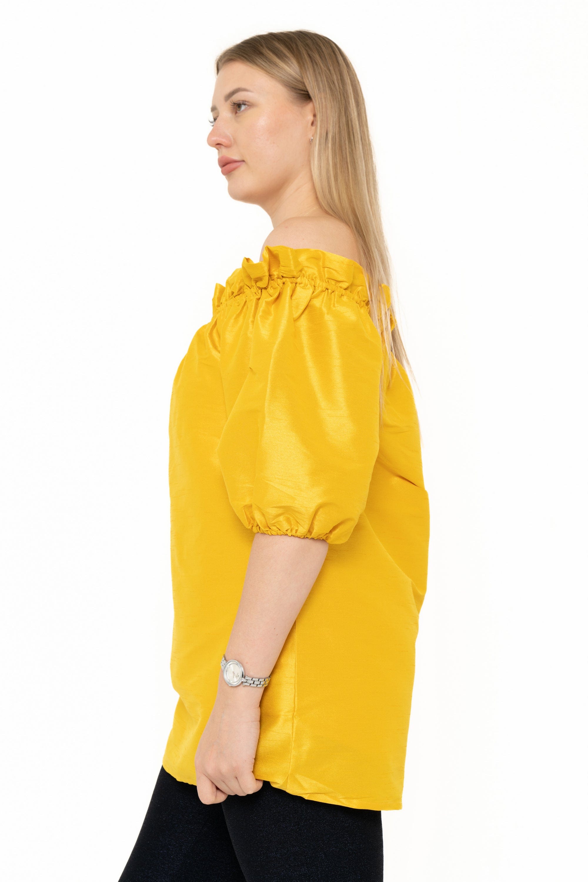 يولا بلوزة نسائية أوف شولدر نص كم سادة