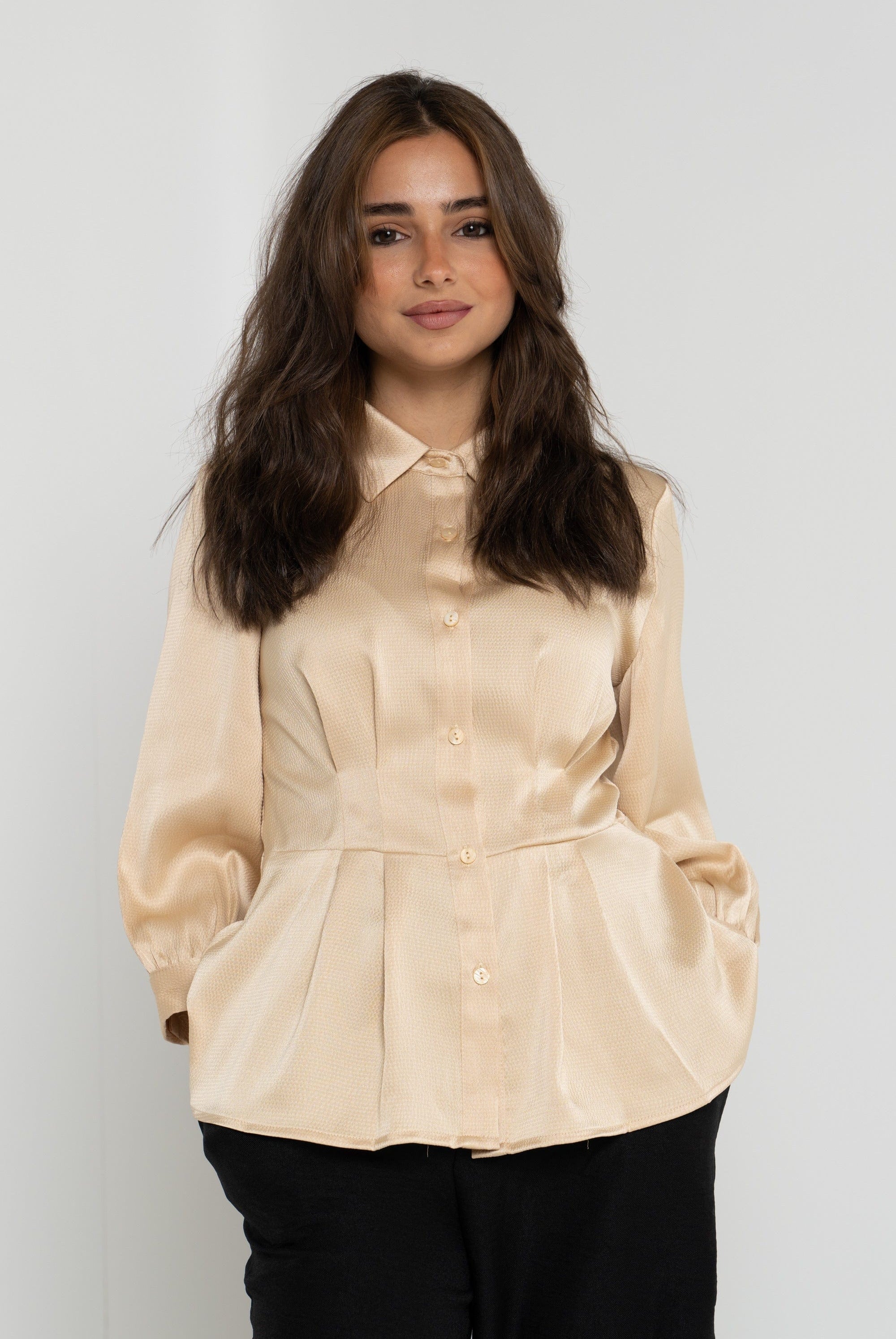 نتشي قميص سادة بأزرار أمامية مخصر كم طويل نسائي