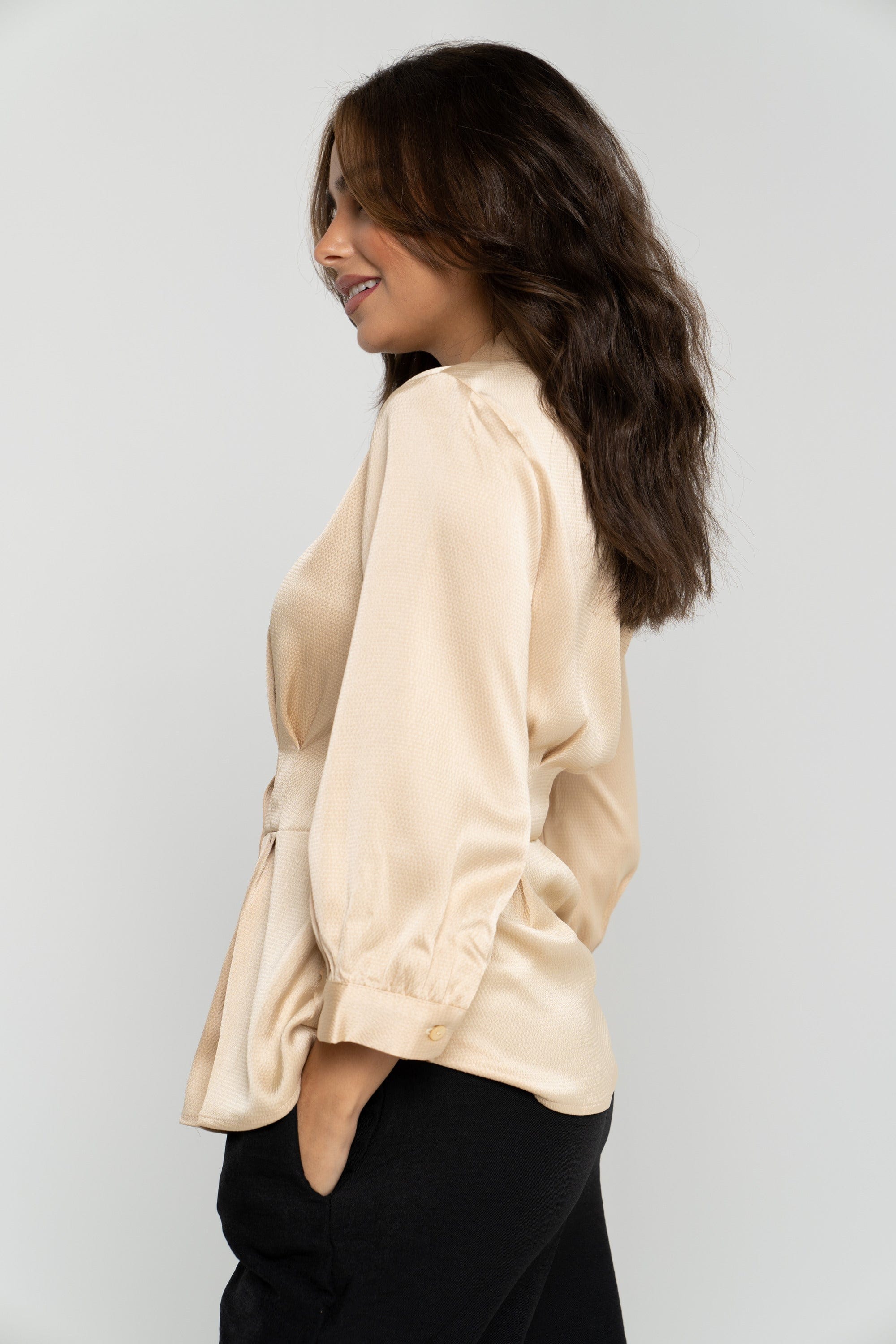 نتشي قميص سادة بأزرار أمامية مخصر كم طويل نسائي