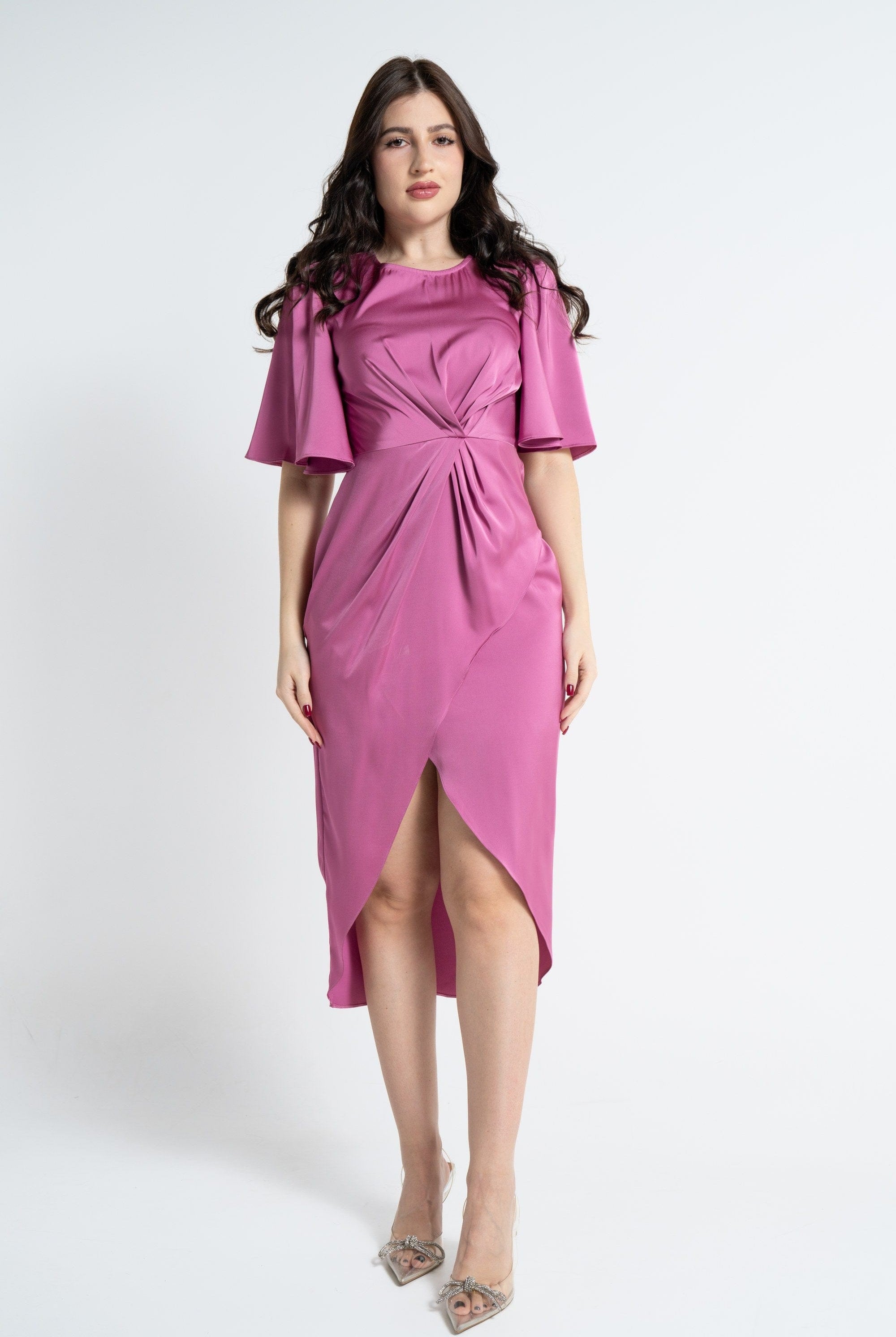 نتشي فستان ميدي بأكمام قصيرة لف قصير من الأمام