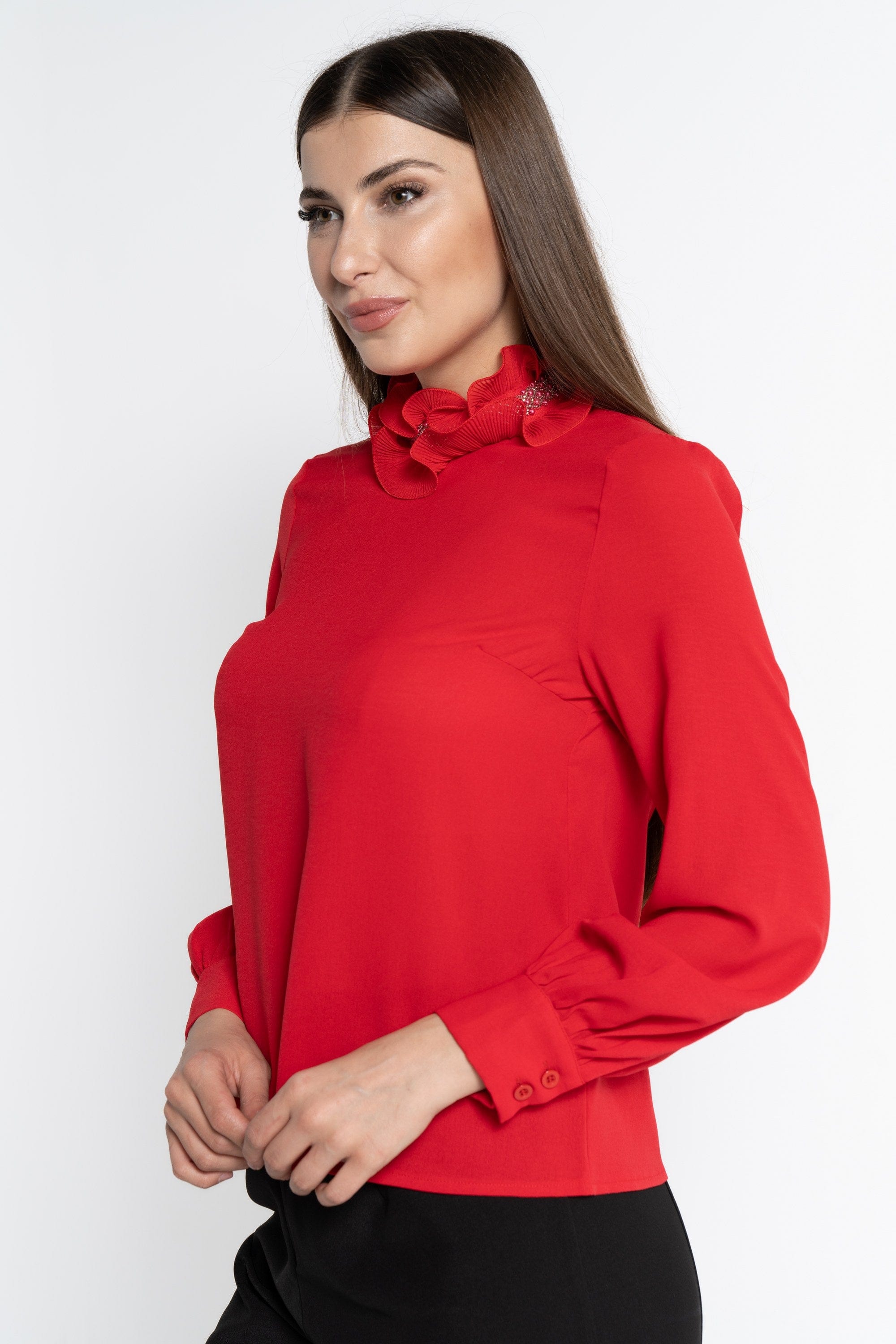 نتشي بلوزة بأكمام طويلة سادة بياقة مكشكشة مطرزة نسائي