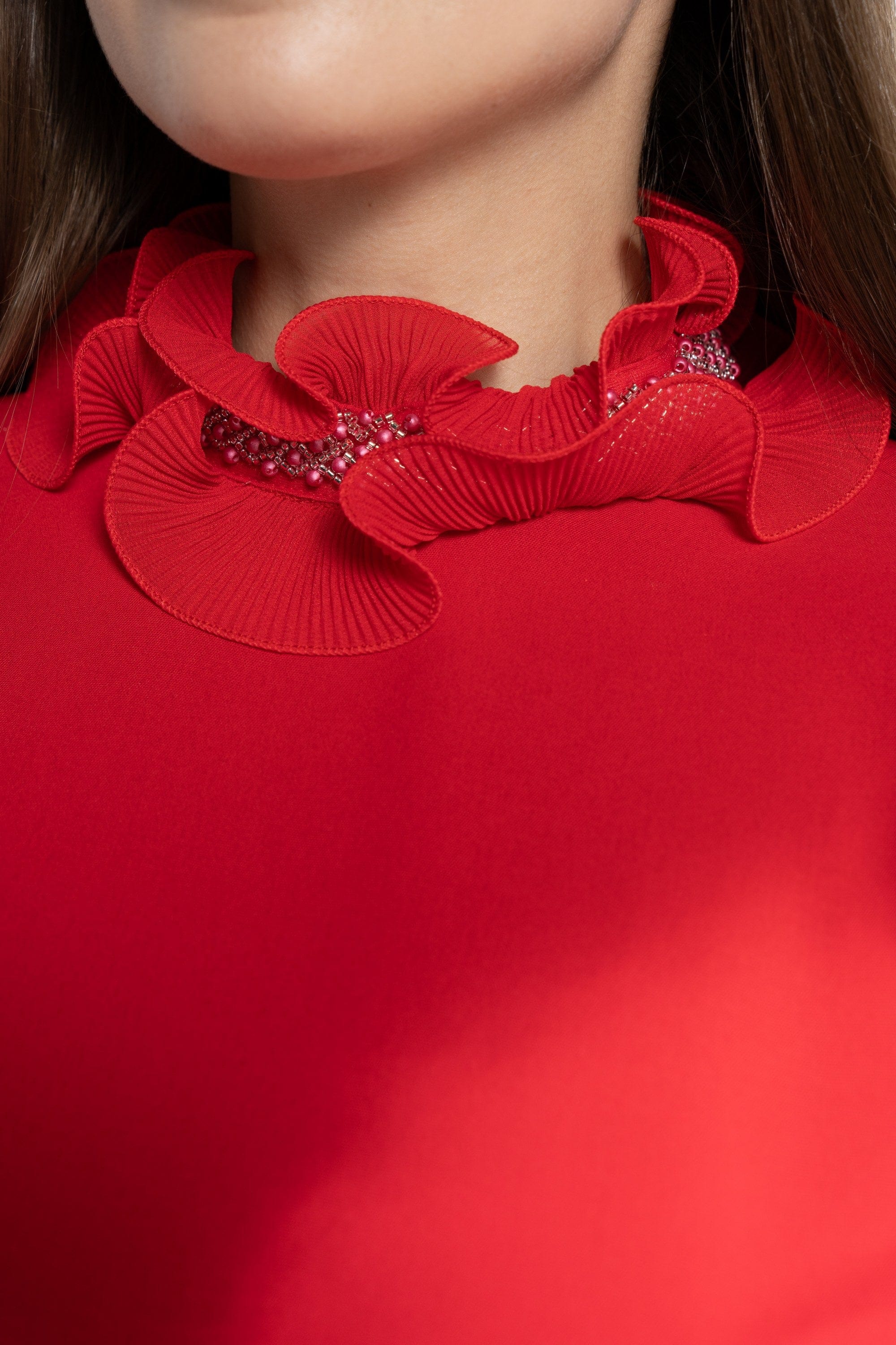 نتشي بلوزة بأكمام طويلة سادة بياقة مكشكشة مطرزة نسائي