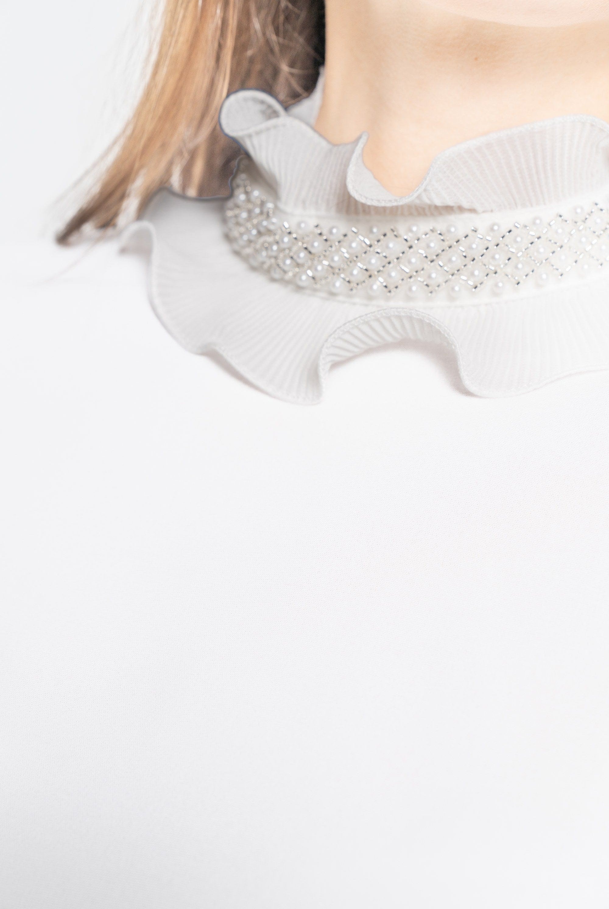 نتشي بلوزة بأكمام طويلة سادة بياقة مكشكشة مطرزة نسائي