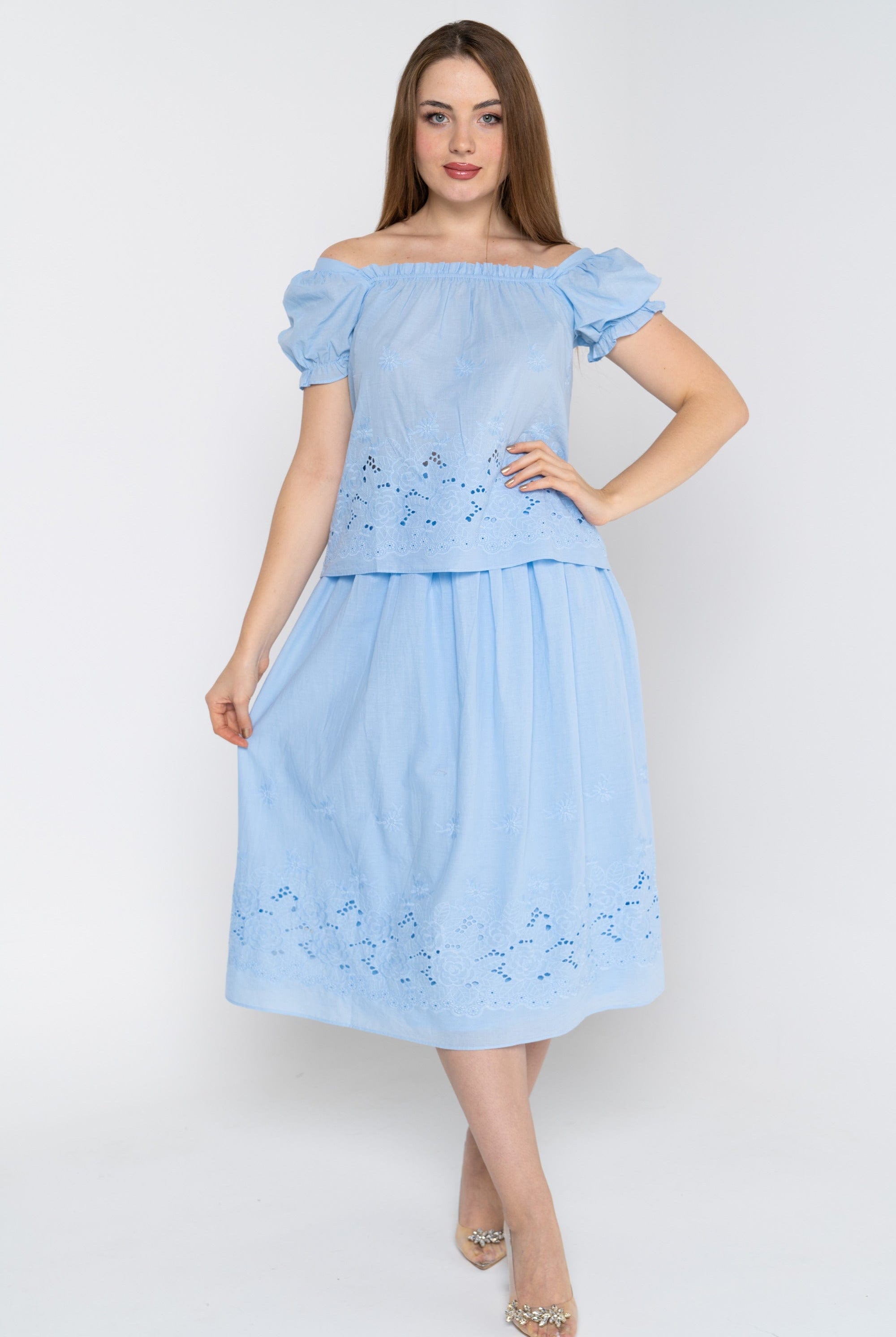 نتشي تنورة ميدي مخرمة سادة