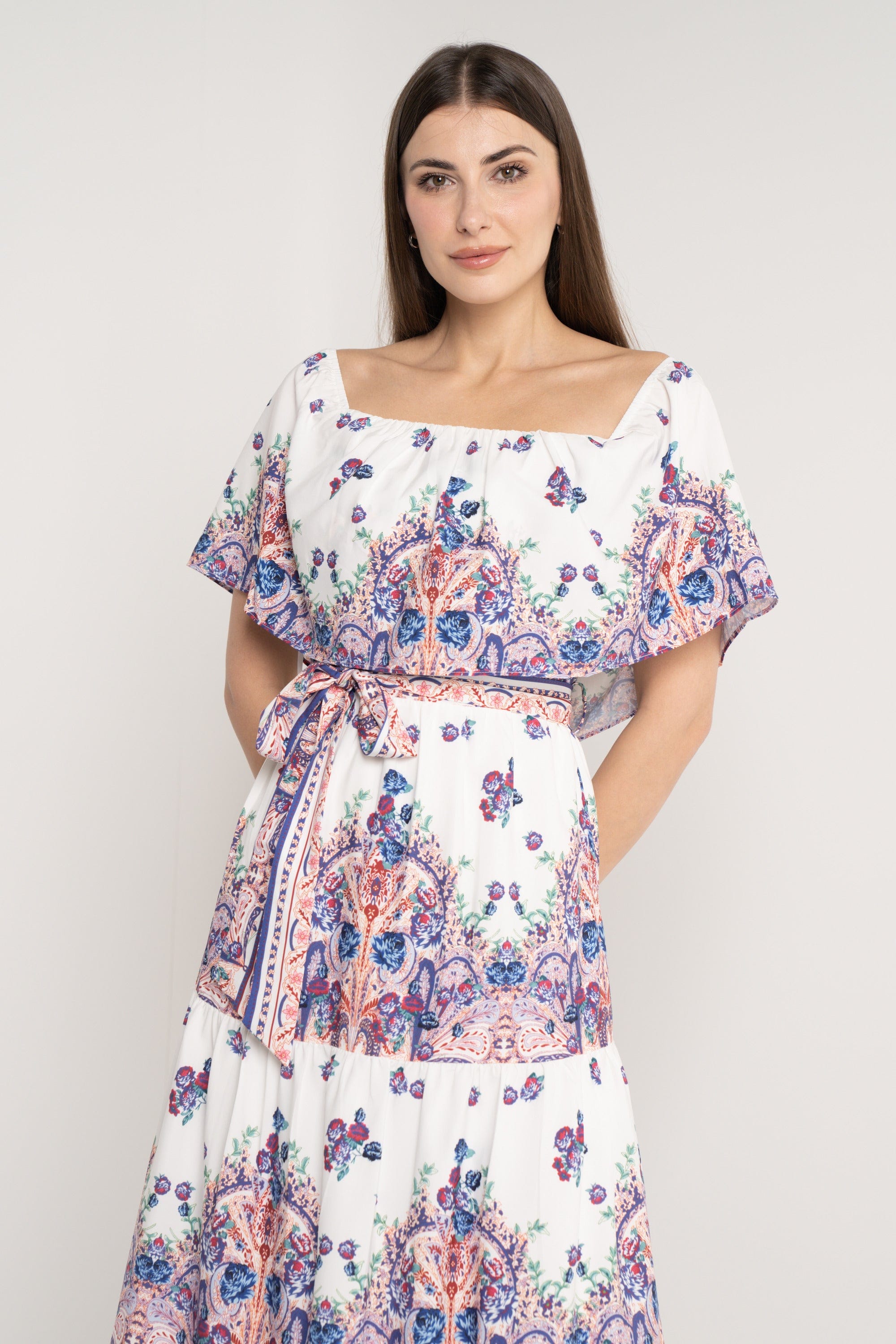 نتشي فستان ماكسي منقوش مخصر بحزام كم قصير وفتحة صدر مربعة ازرق/زهري