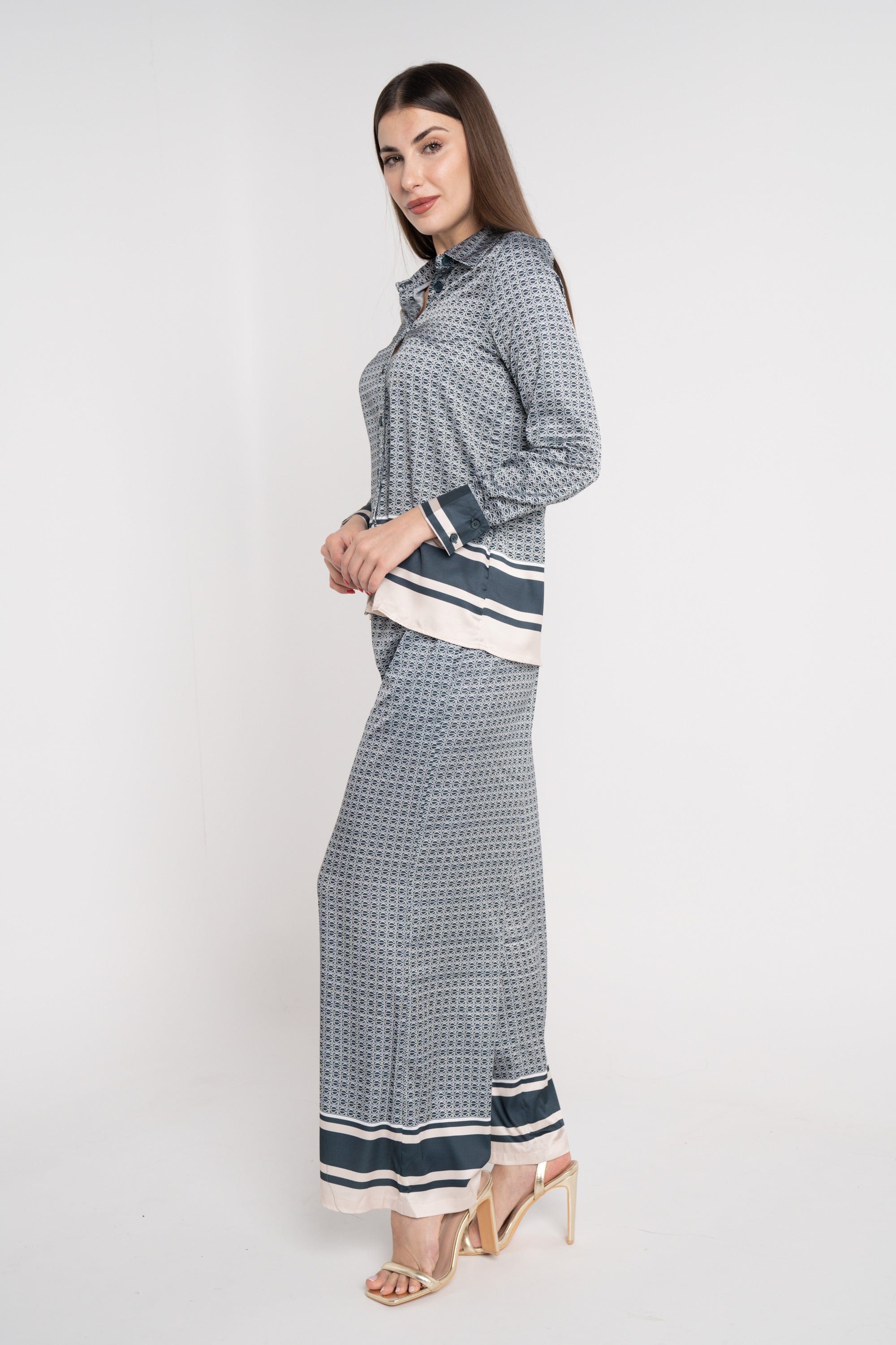 نتشي بنطلون مربعات طويل واسع