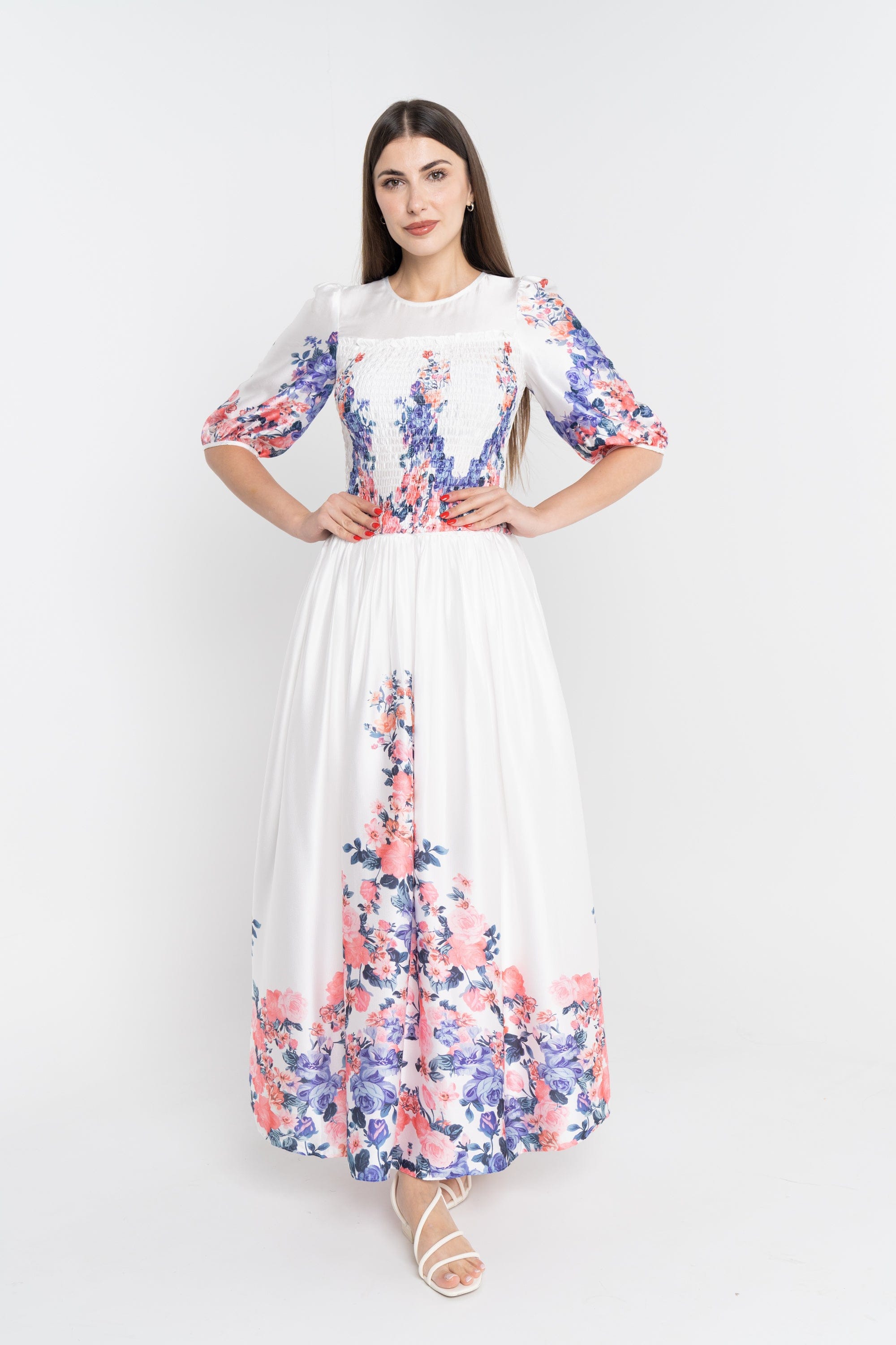 نتشي تنورة طويلة مشجرة من الأسفل