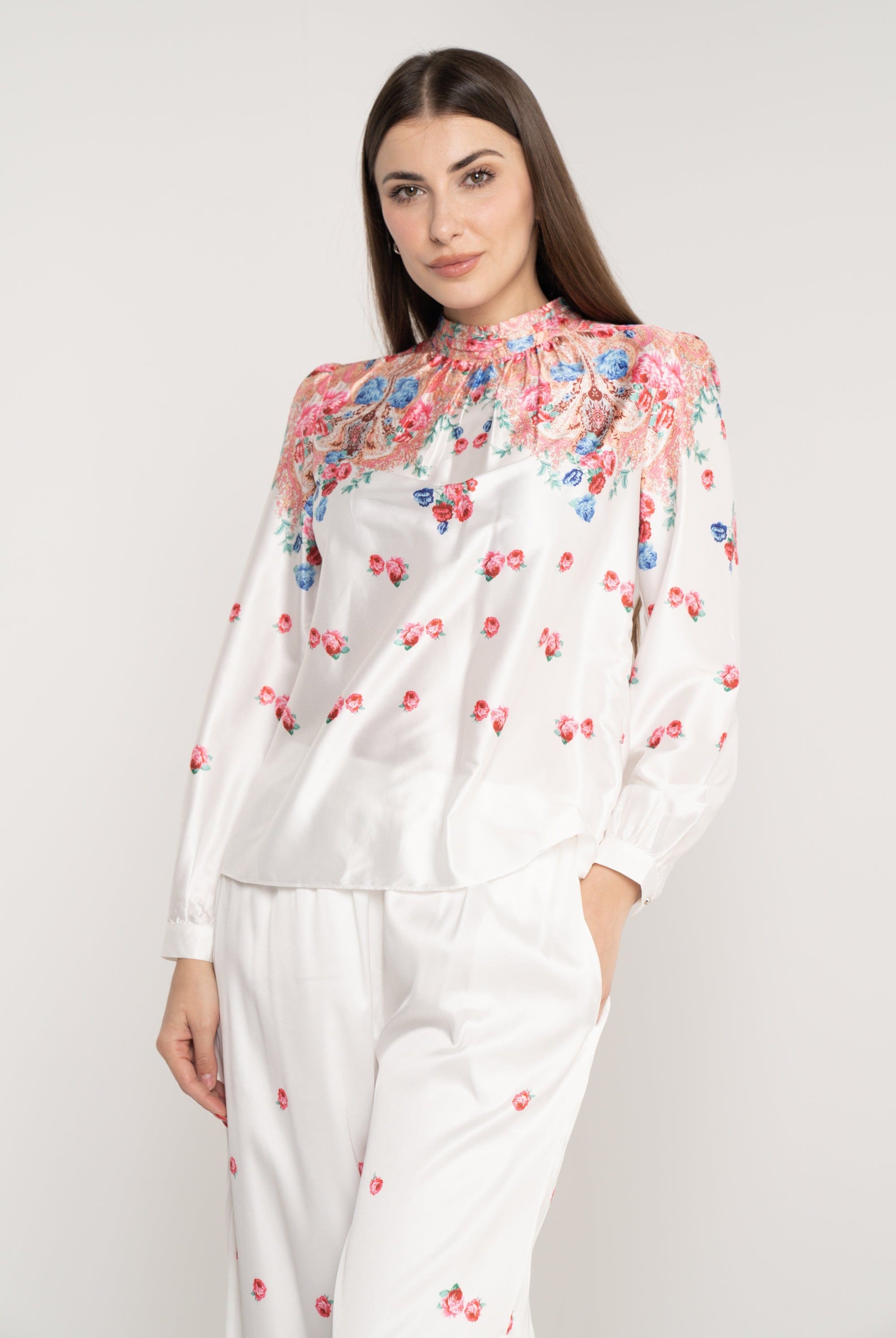 نتشي بلوزة مشجرة من أعلى كم طويل بأساور نسائي ازرق/زهري