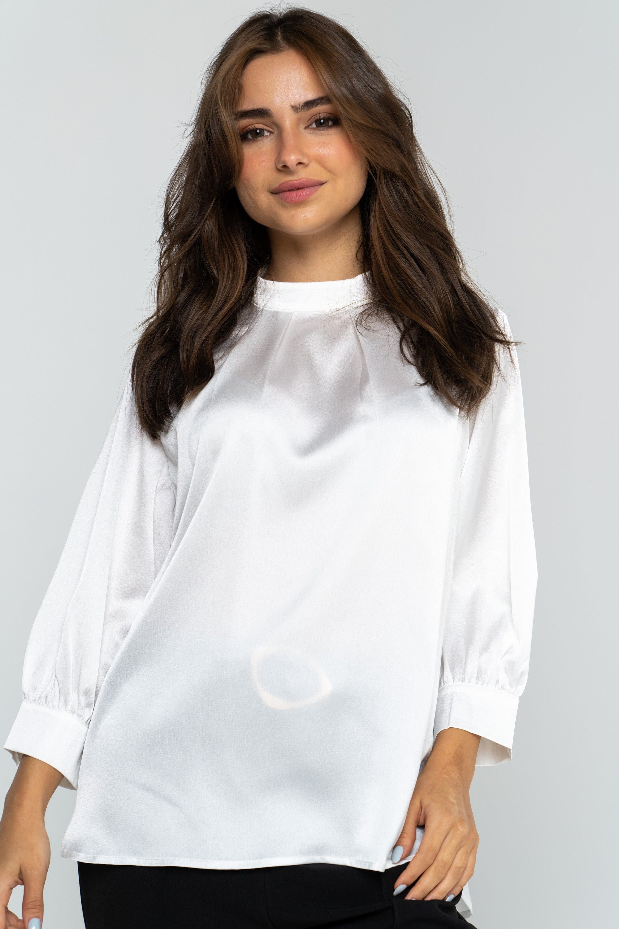 نتشي بلوزة بأكمام 3/4 ناعمة سادة أوف وايت