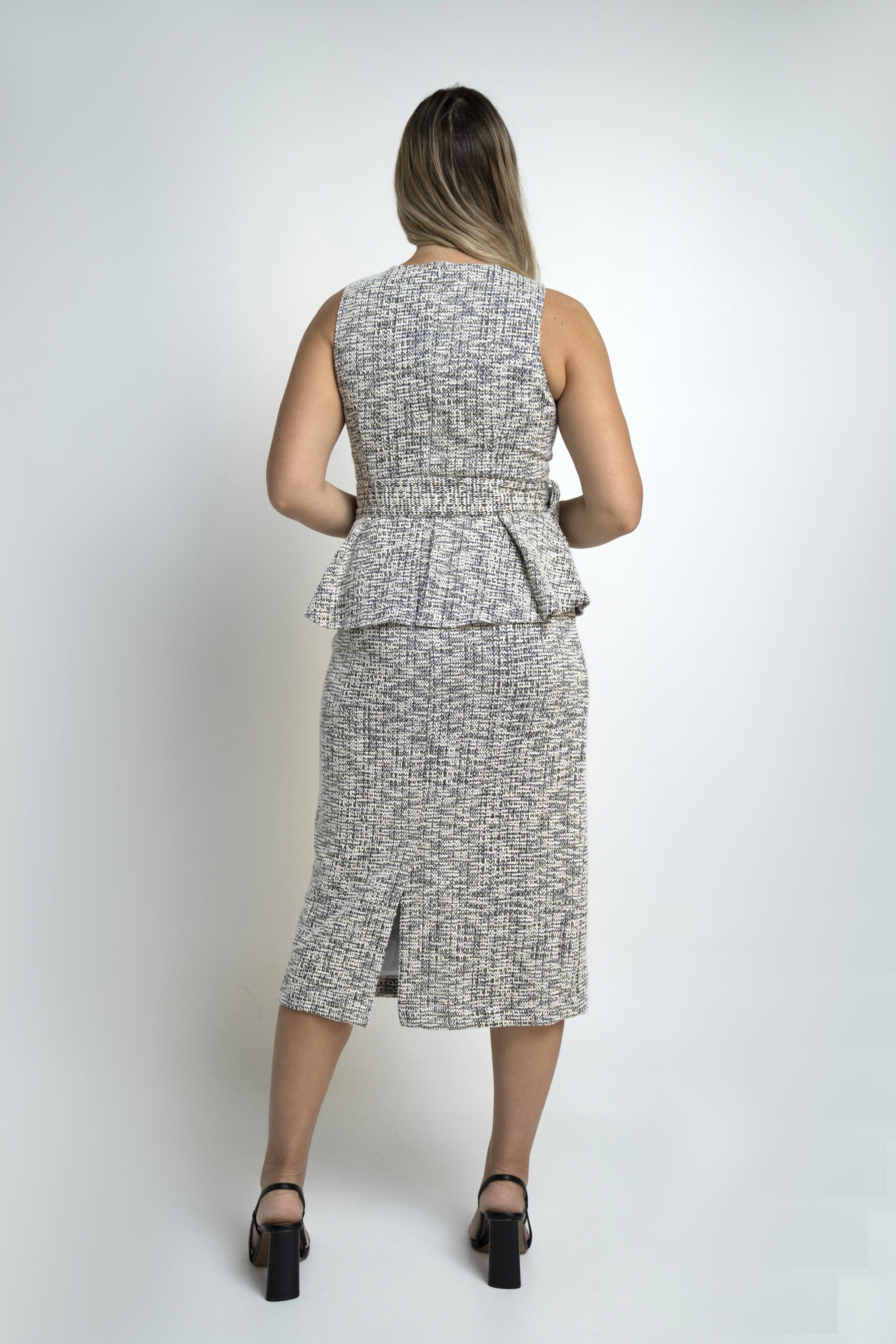 نتشي فستان ميدي منقوش مزين بكشكشة كت نسائي