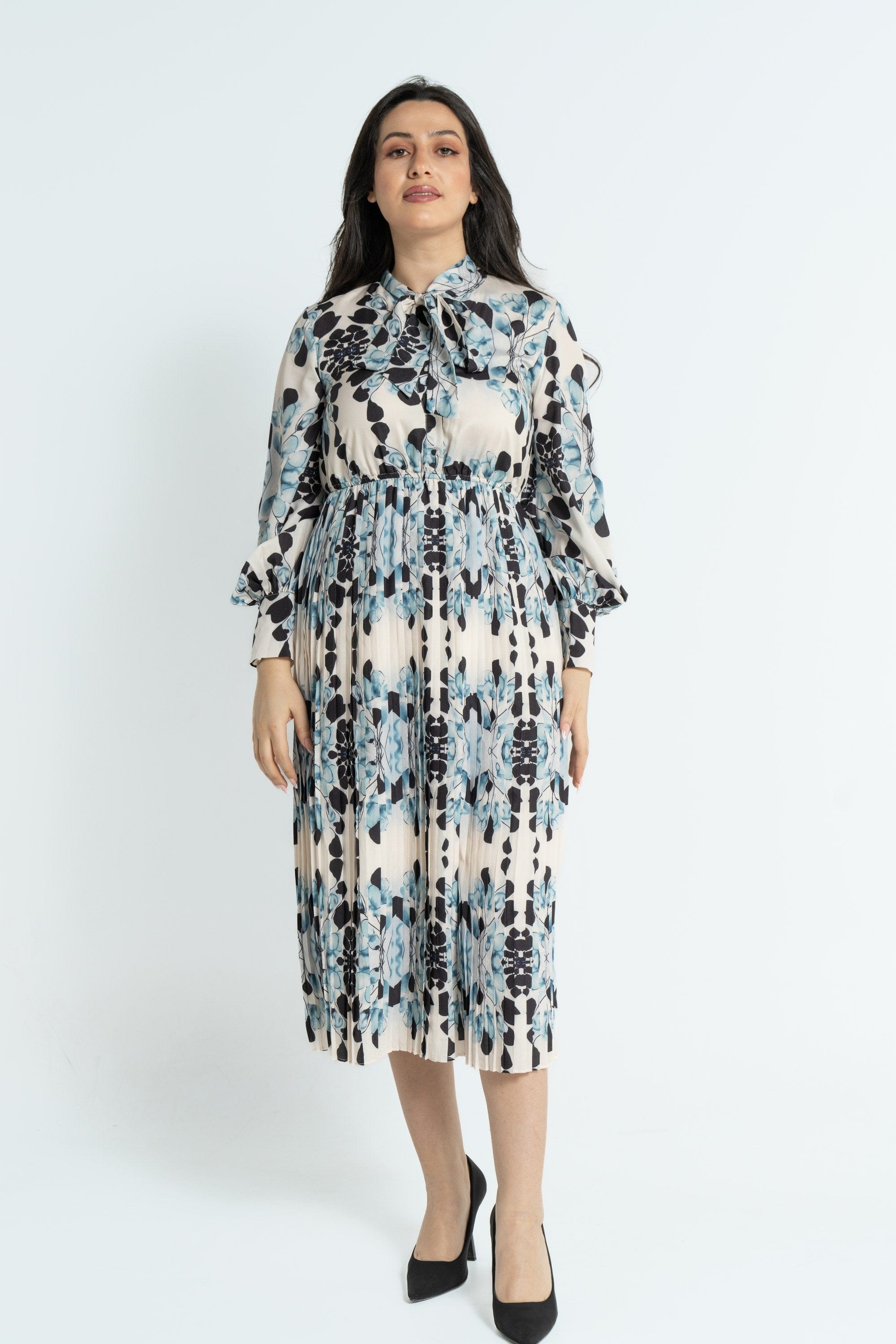 نتشي فستان ميدي بأكمام طويلة منقوش مخصر نسائي