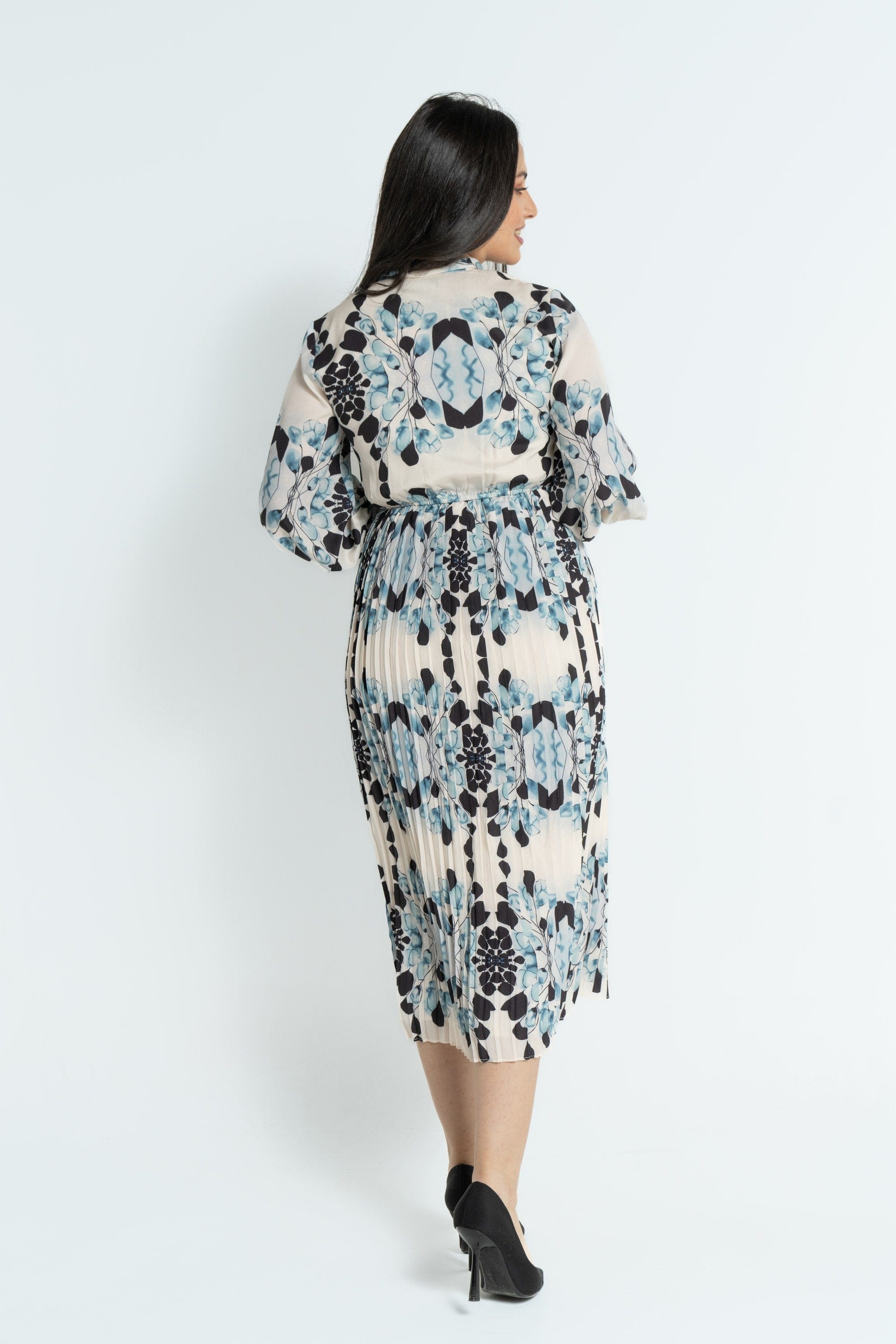 نتشي فستان ميدي بأكمام طويلة منقوش مخصر نسائي