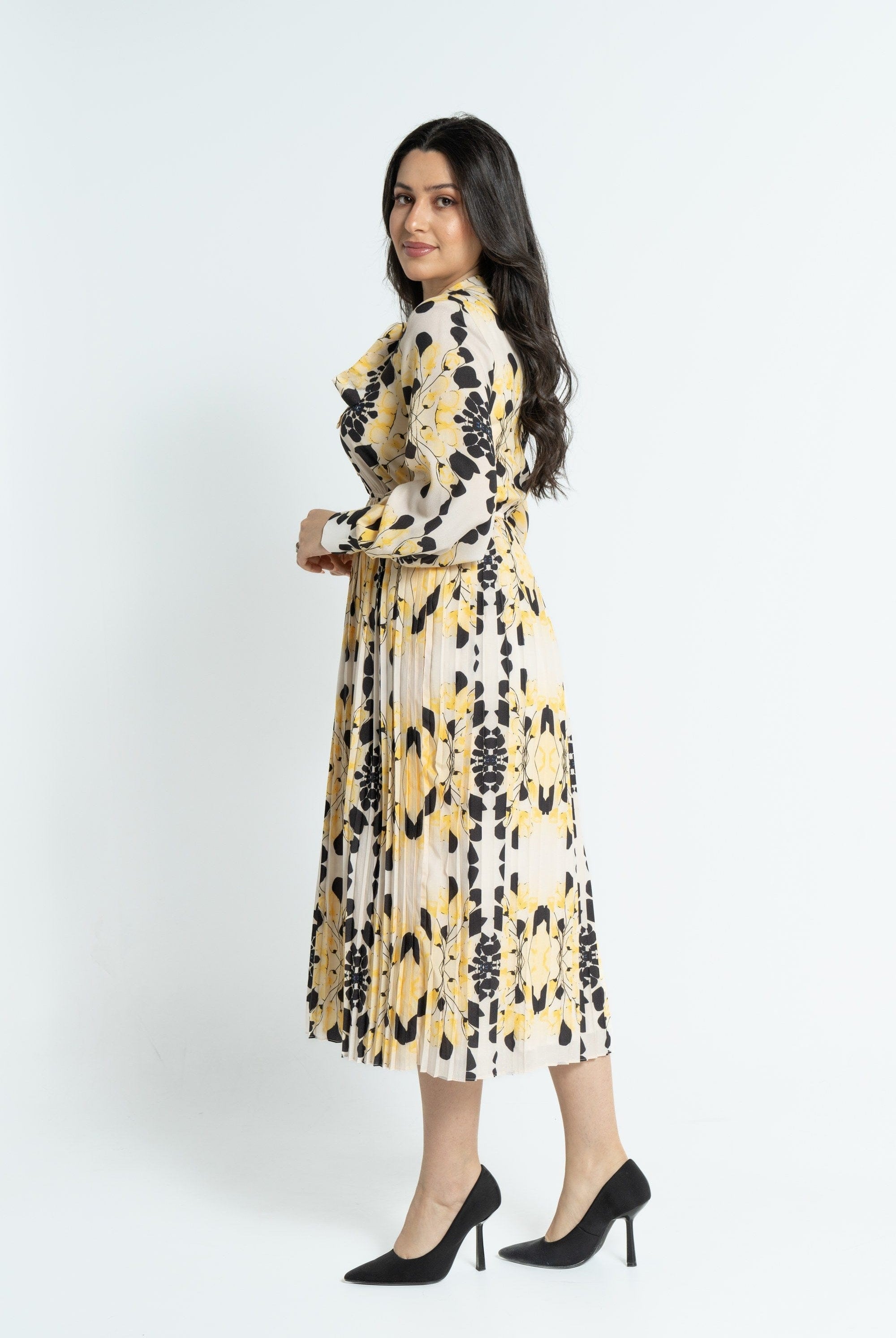 نتشي فستان ميدي بأكمام طويلة منقوش مخصر نسائي