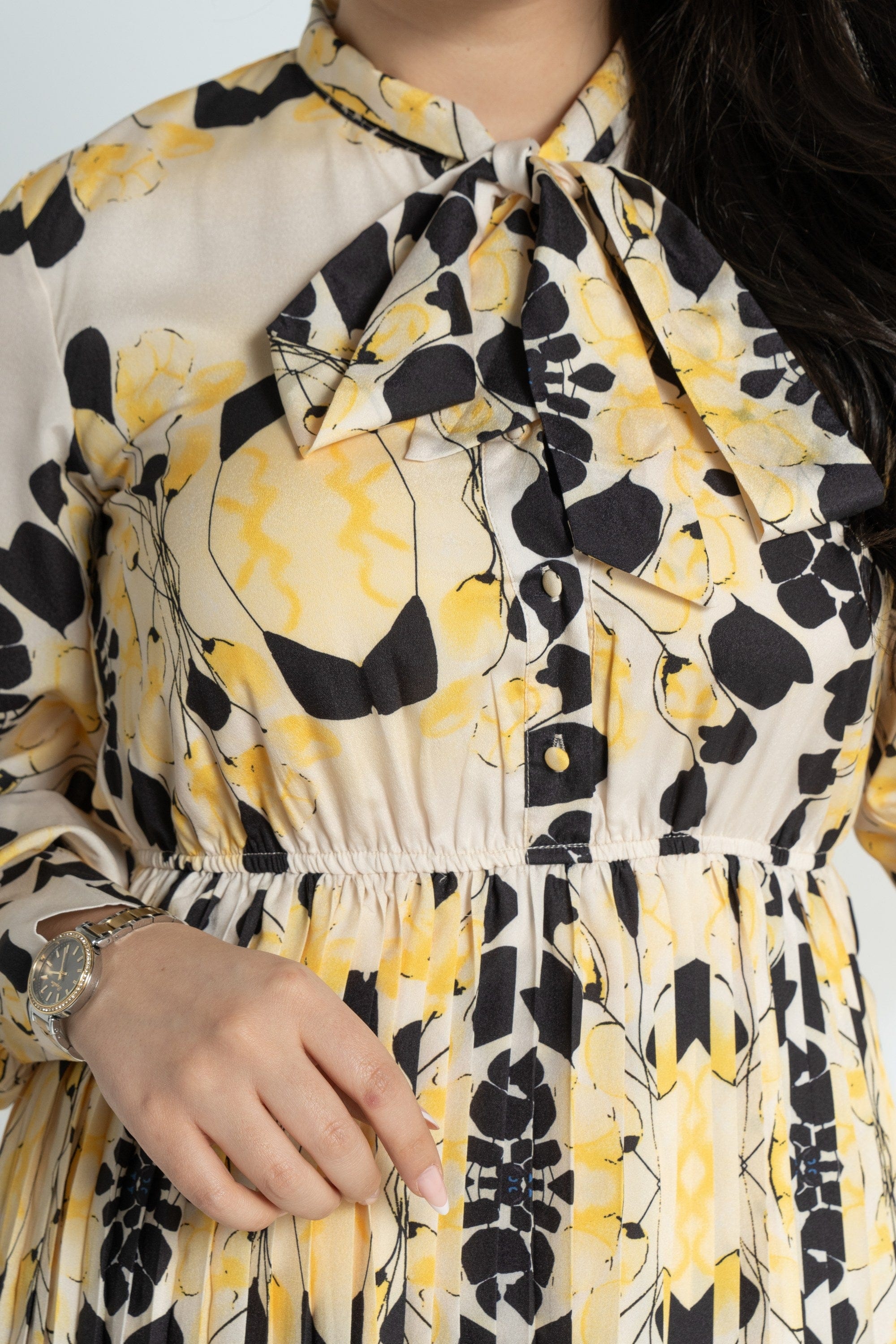 نتشي فستان ميدي بأكمام طويلة منقوش مخصر نسائي