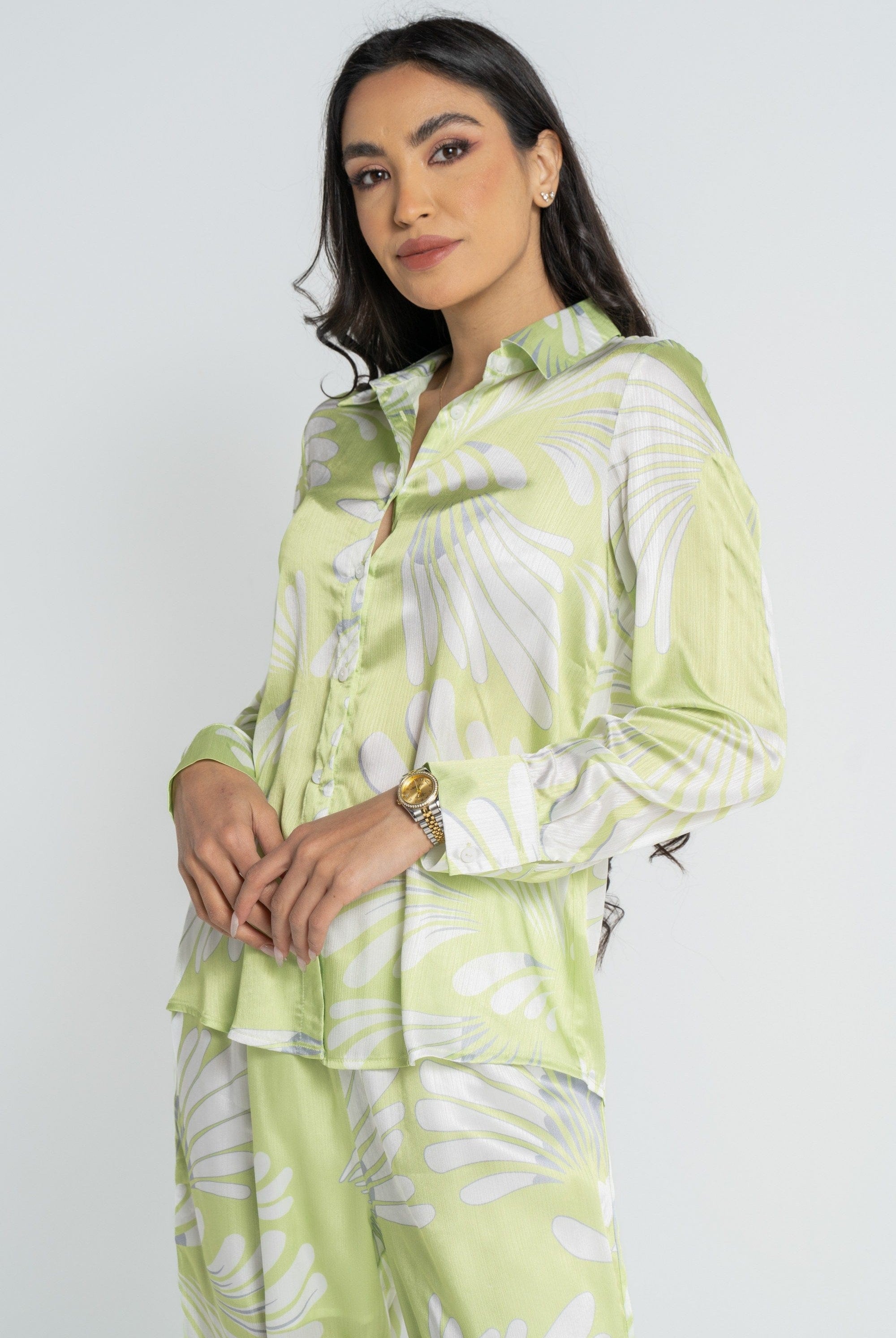 نتشي قميص طويل الأكمام مورد واسع نسائي أخضر