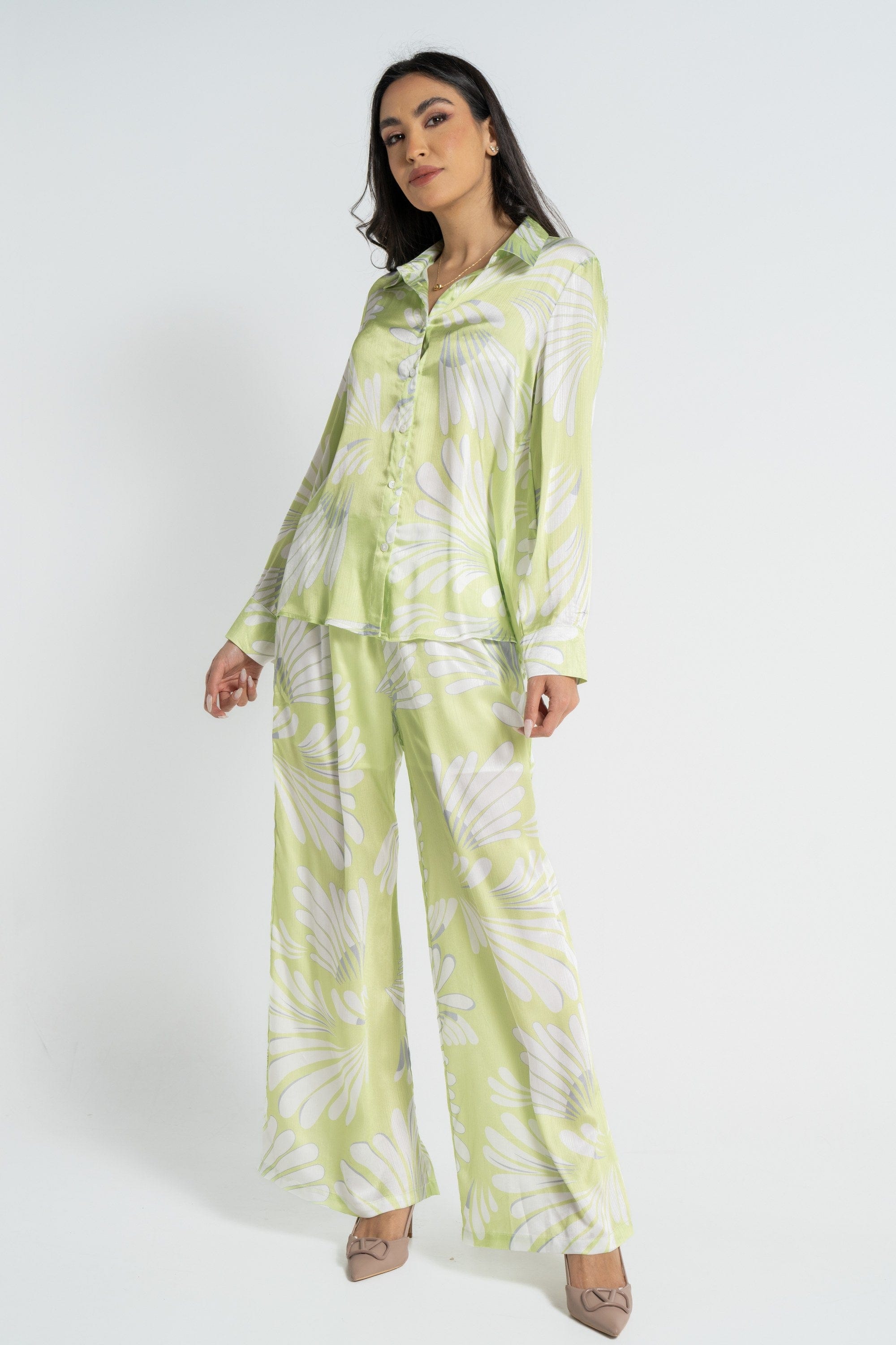 نتشي بنطلون طويل مورد نسائي أخضر