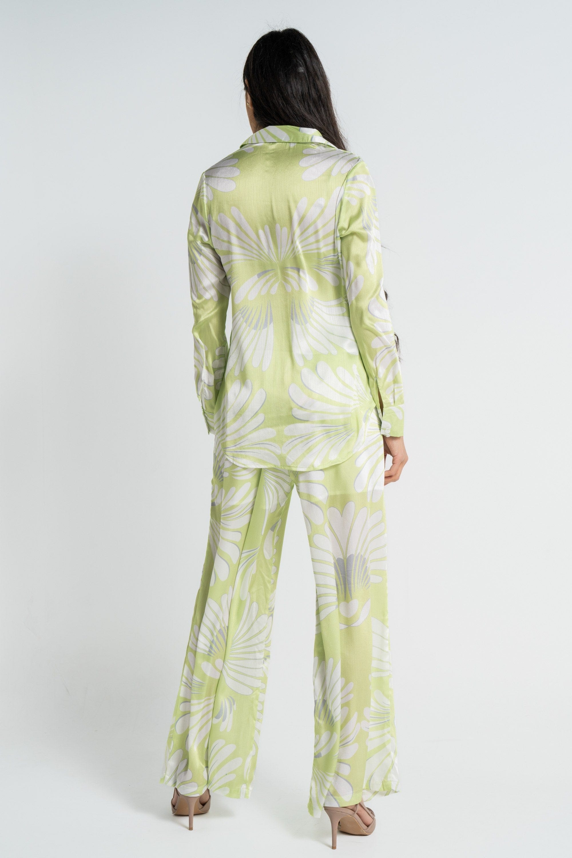 نتشي بنطلون طويل مورد نسائي أخضر