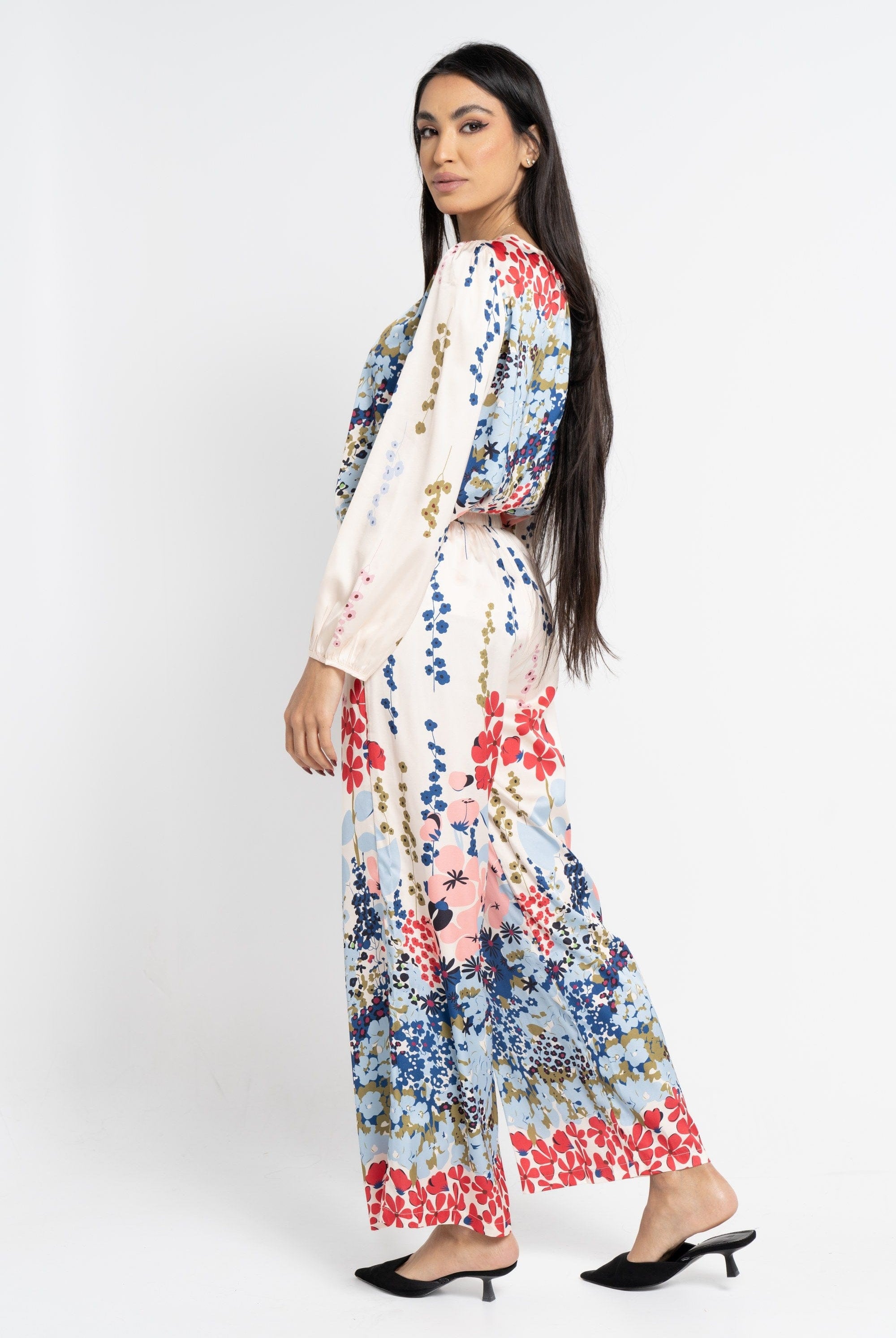 نتشي بنطلون طويل بنقشة ورود نسائي بيج