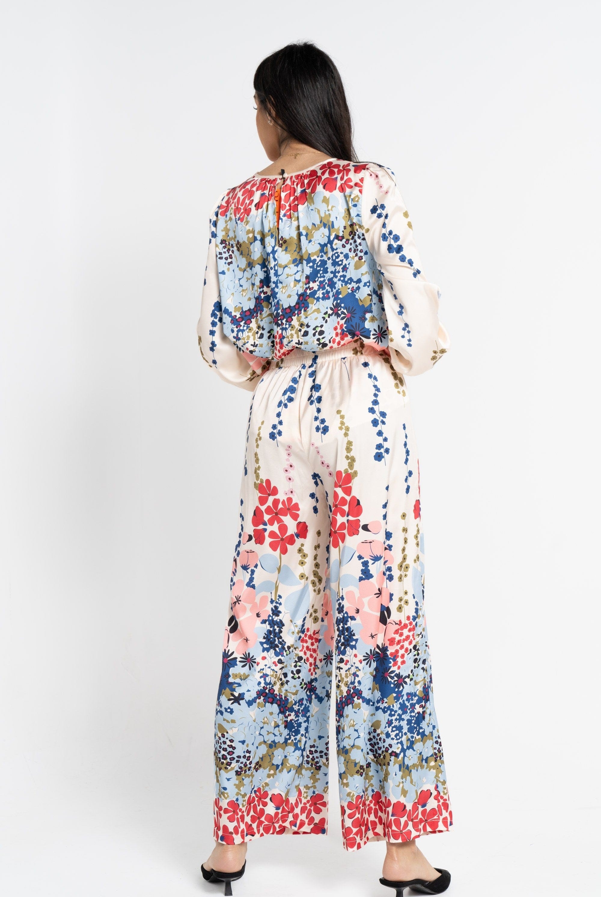 نتشي بنطلون طويل بنقشة ورود نسائي بيج