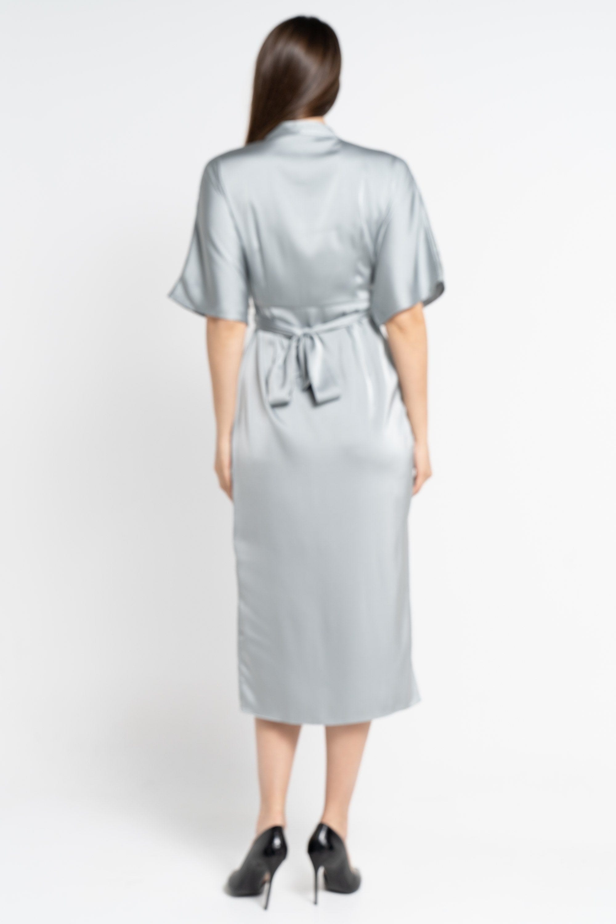 نتشي فستان ميدي بأكمام فراشة مخصرة نص كم بف نسائي