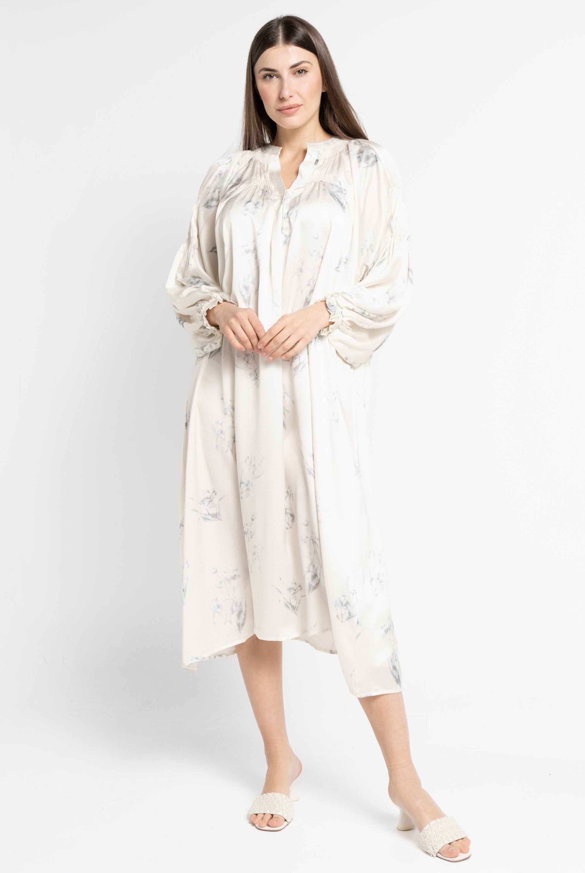 نتشي فستان ميدي بأكمام طويلة منقوش نسائي بيج