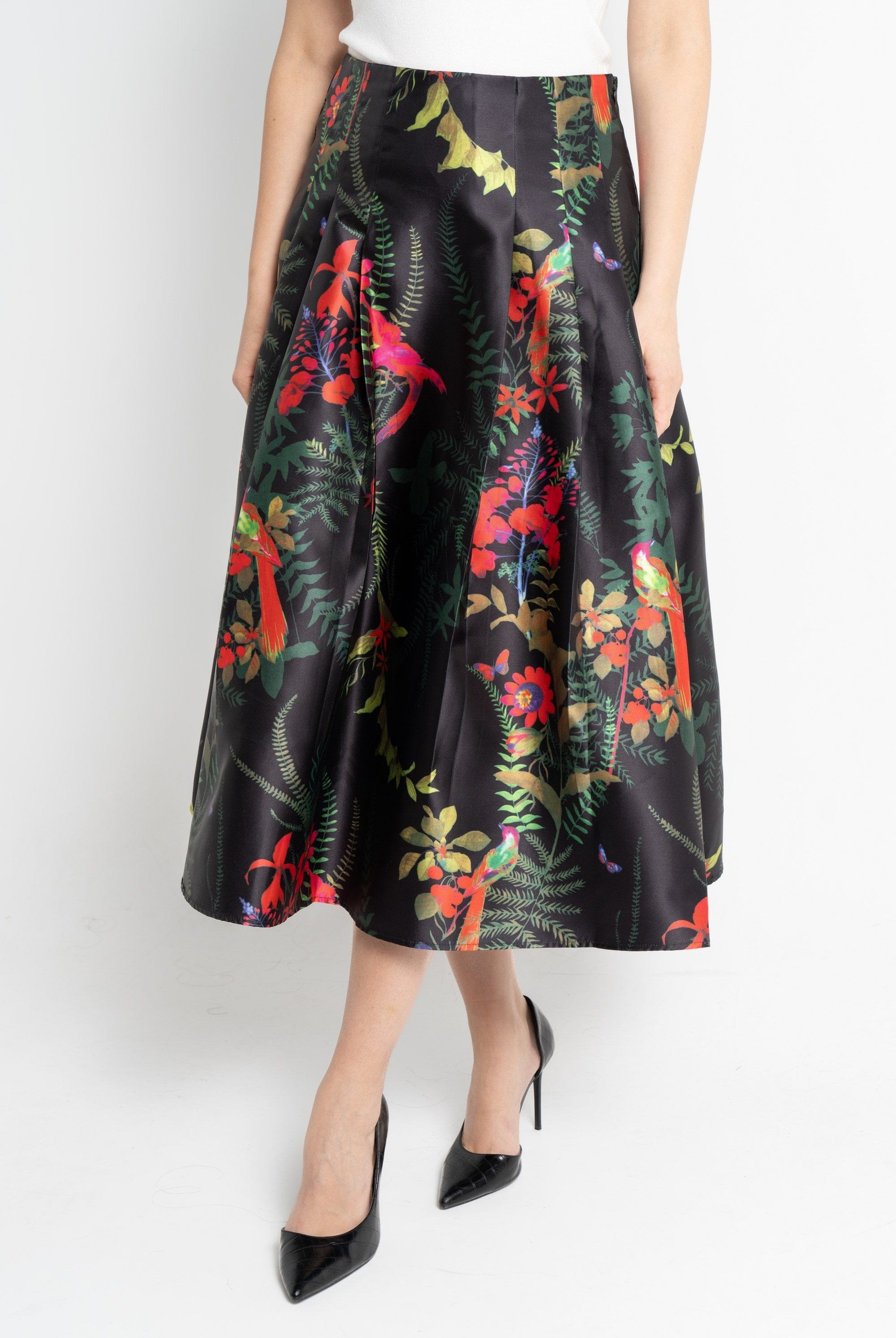 نتشي تنورة ميدي نسائية بكسرات مشجرة