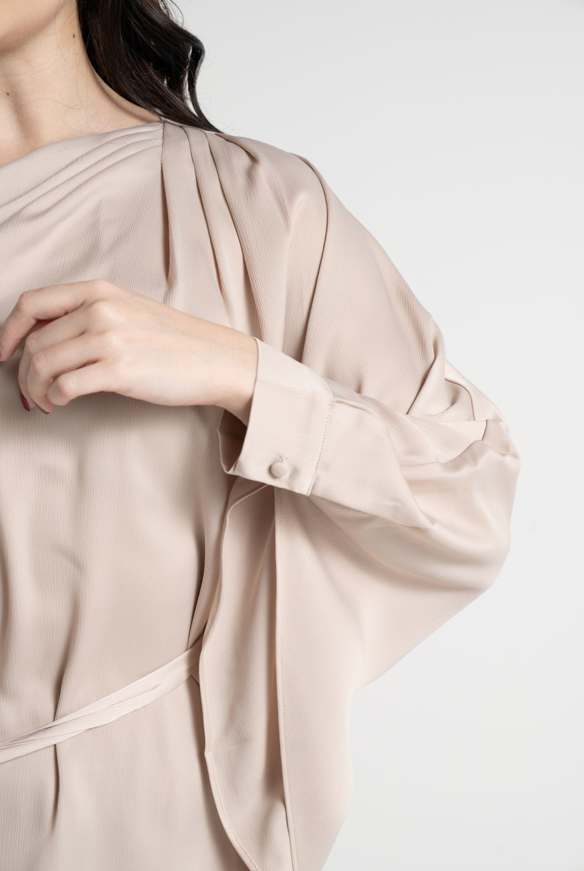 نتشي بلوزة سادة كتف وكتف نسائي