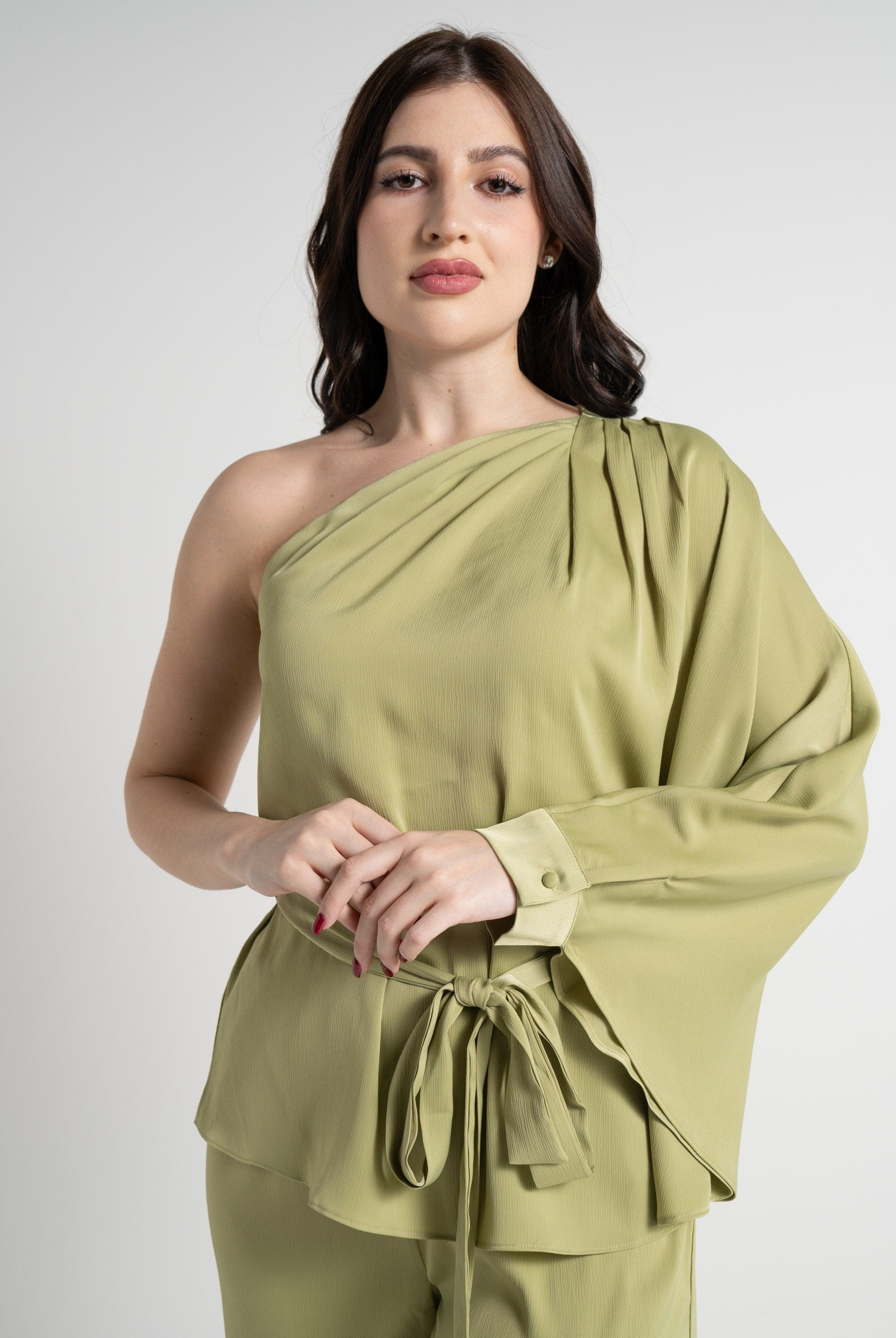 نتشي بلوزة سادة كتف وكتف نسائي